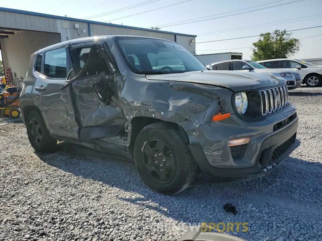 4 Photograph of a damaged car ZACNJAAB0LPL13392 JEEP RENEGADE 2020