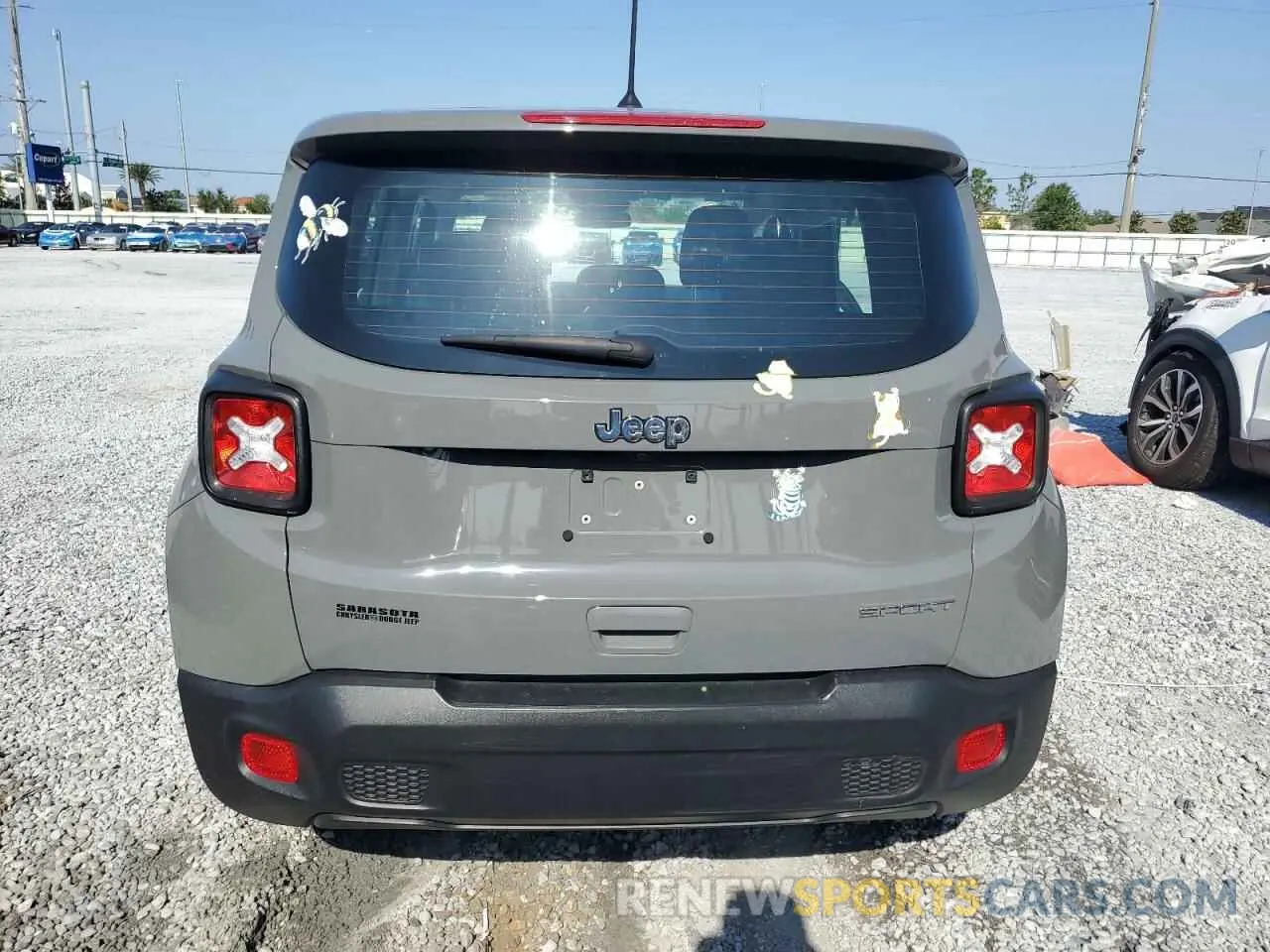 6 Photograph of a damaged car ZACNJAAB0LPL13392 JEEP RENEGADE 2020