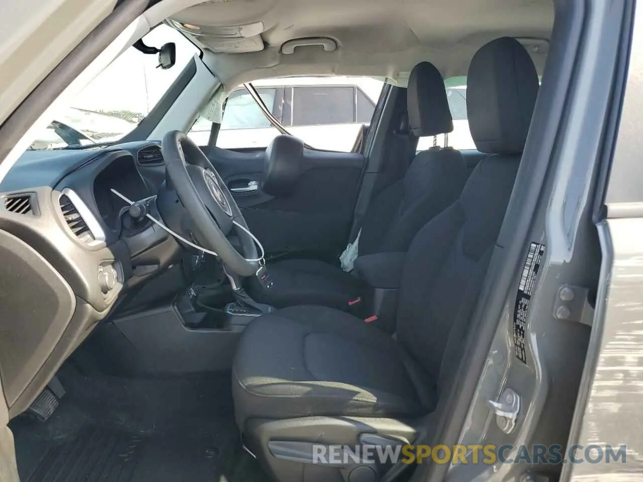 7 Photograph of a damaged car ZACNJAAB0LPL13392 JEEP RENEGADE 2020