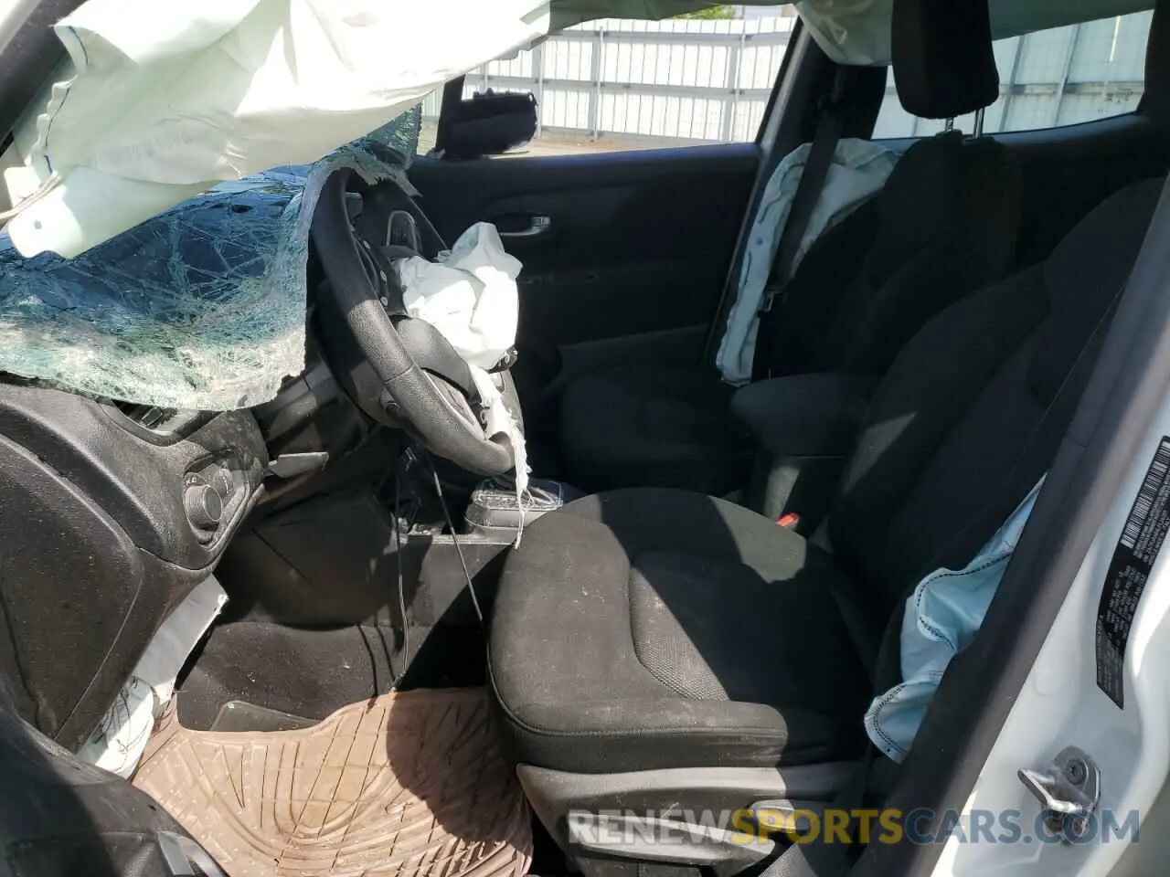 7 Photograph of a damaged car ZACNJAAB4LPL24265 JEEP RENEGADE 2020
