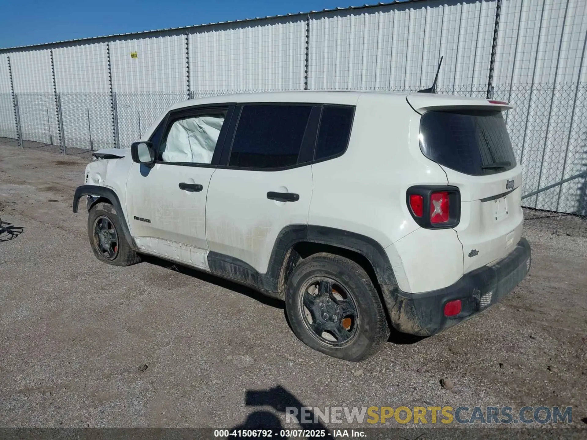 3 Photograph of a damaged car ZACNJAAB7LPL70754 JEEP RENEGADE 2020