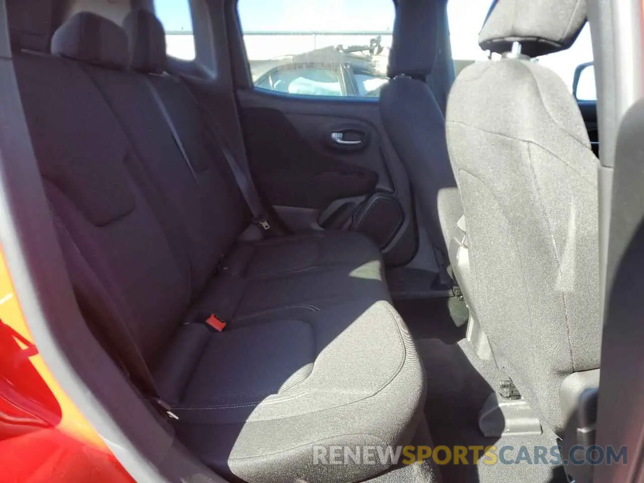 11 Фотография поврежденного автомобиля ZACNJAAB7LPL92690 JEEP RENEGADE 2020