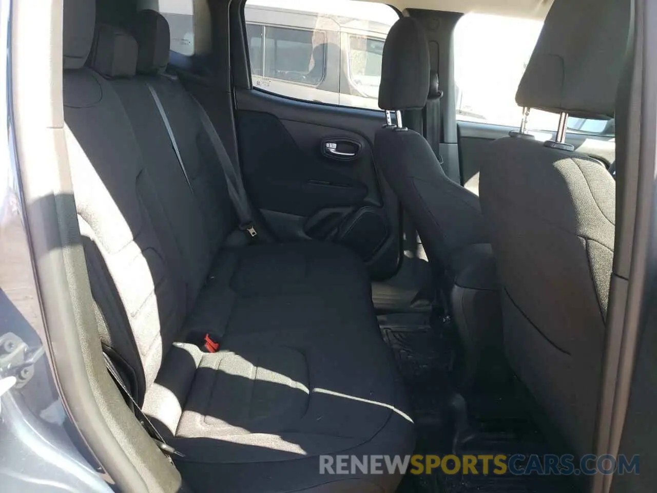 11 Фотография поврежденного автомобиля ZACNJABB0LPL28120 JEEP RENEGADE 2020