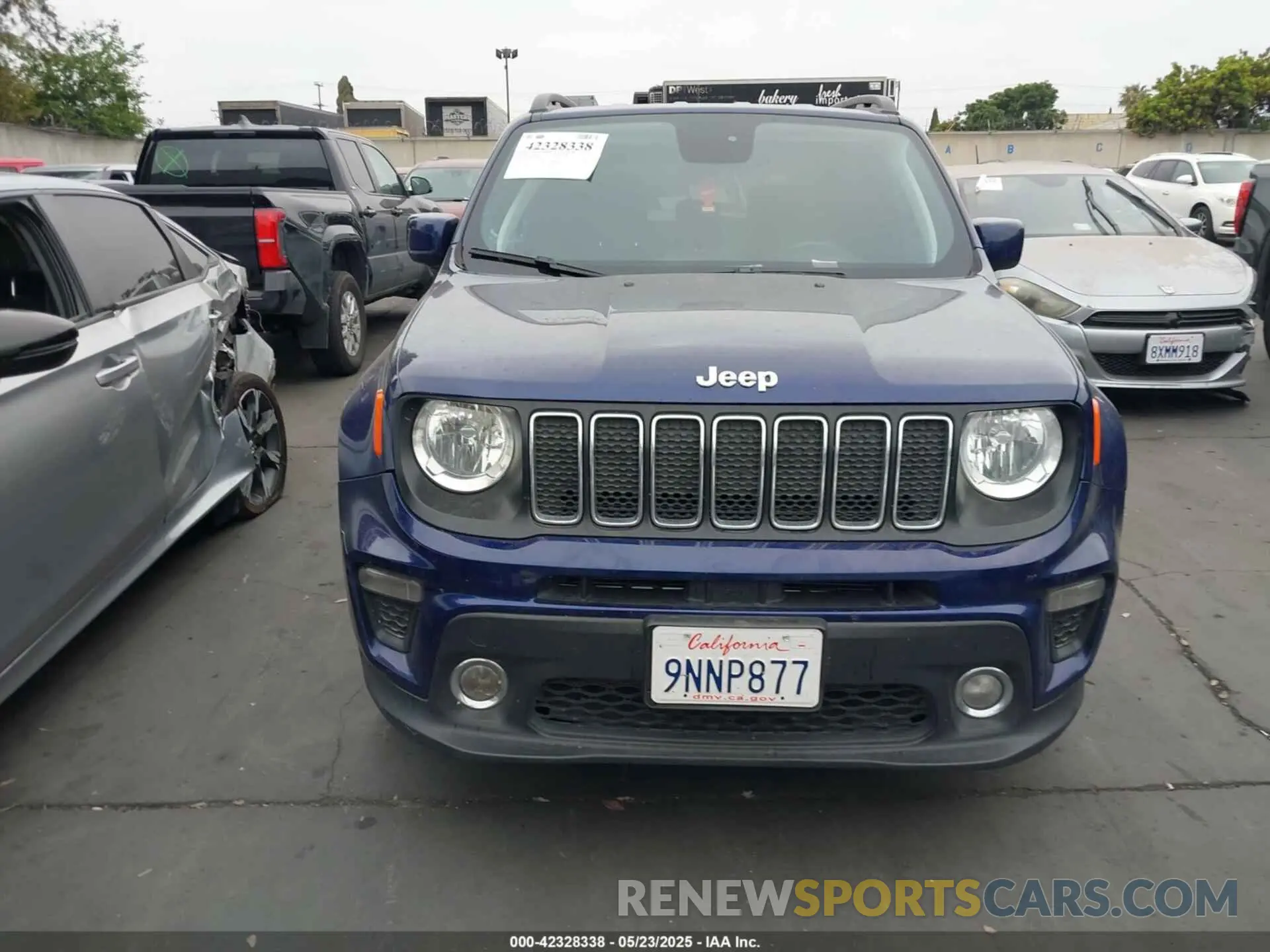 12 Photograph of a damaged car ZACNJABB0LPL90620 JEEP RENEGADE 2020