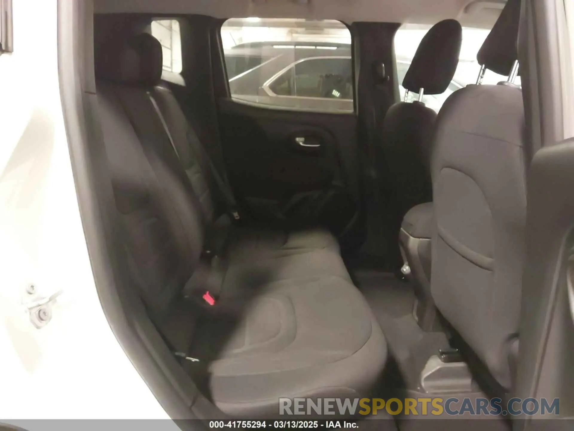 8 Photograph of a damaged car ZACNJABB1LPL74247 JEEP RENEGADE 2020