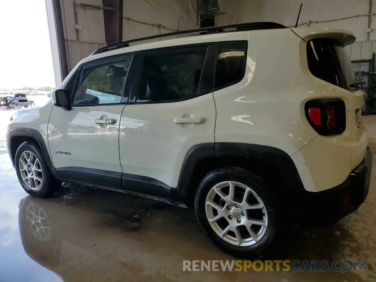 2 Photograph of a damaged car ZACNJABB2LPL82132 JEEP RENEGADE 2020