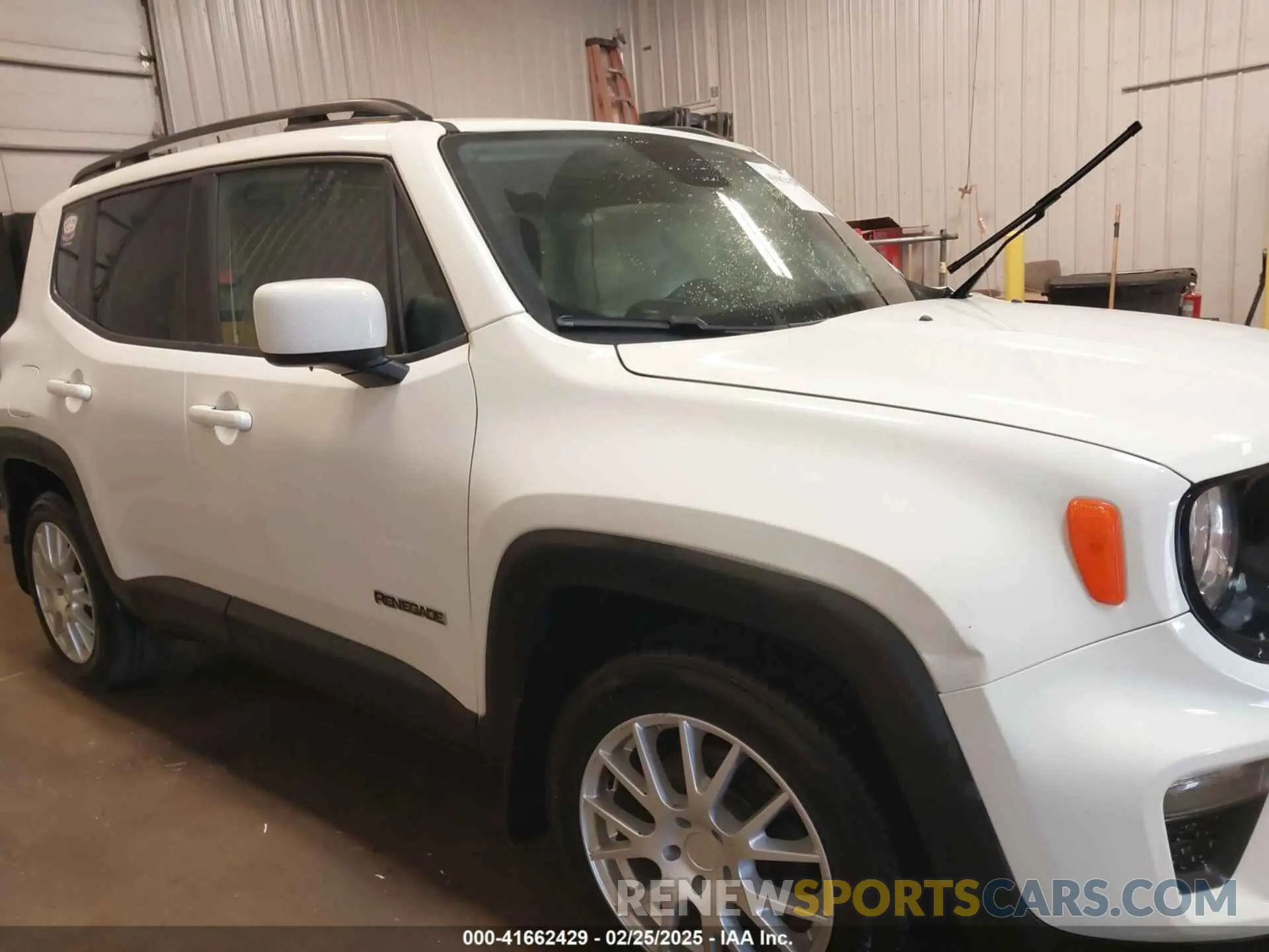 13 Фотография поврежденного автомобиля ZACNJABB4LPL26676 JEEP RENEGADE 2020