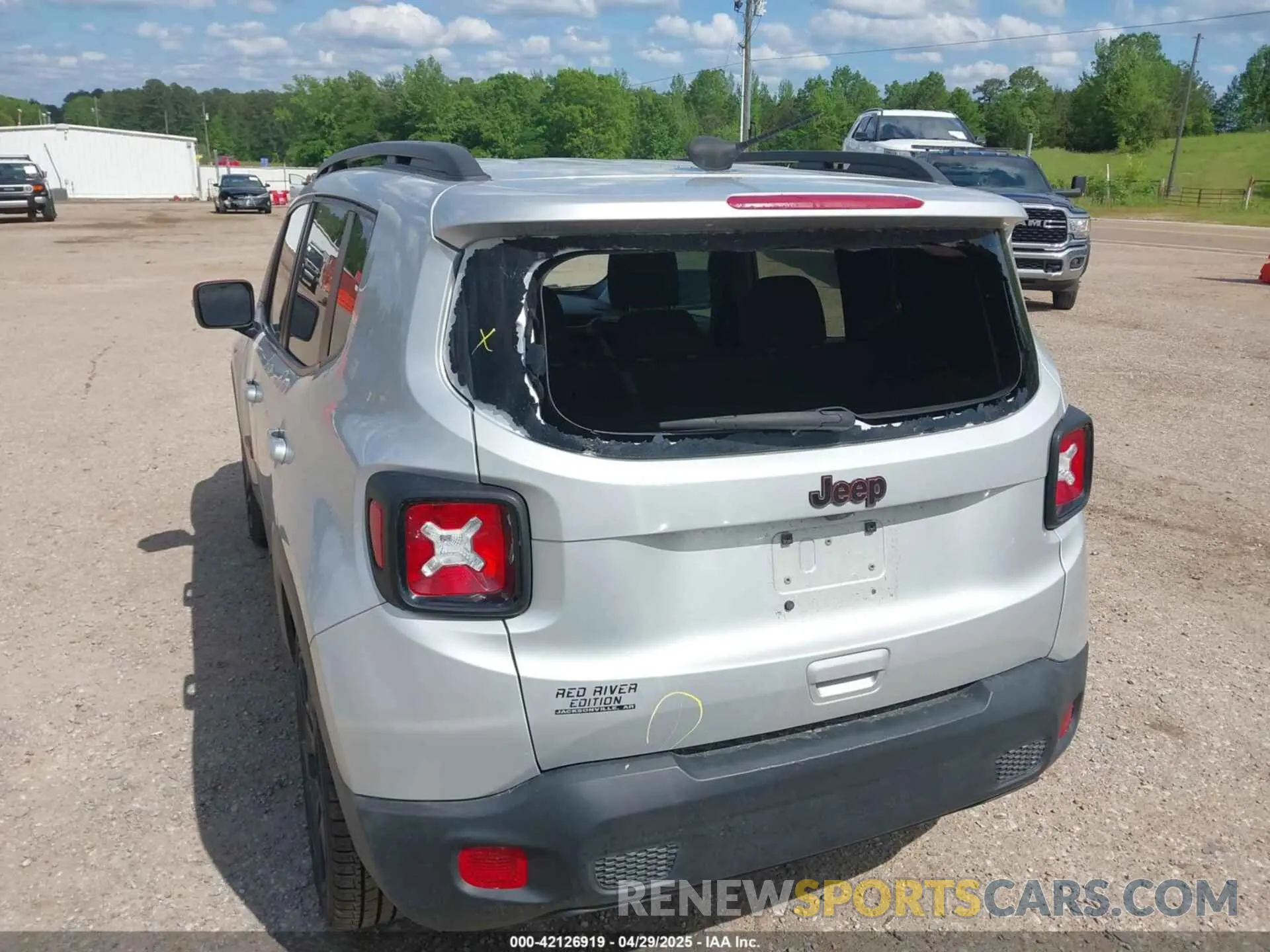 6 Photograph of a damaged car ZACNJABB5LPL92881 JEEP RENEGADE 2020