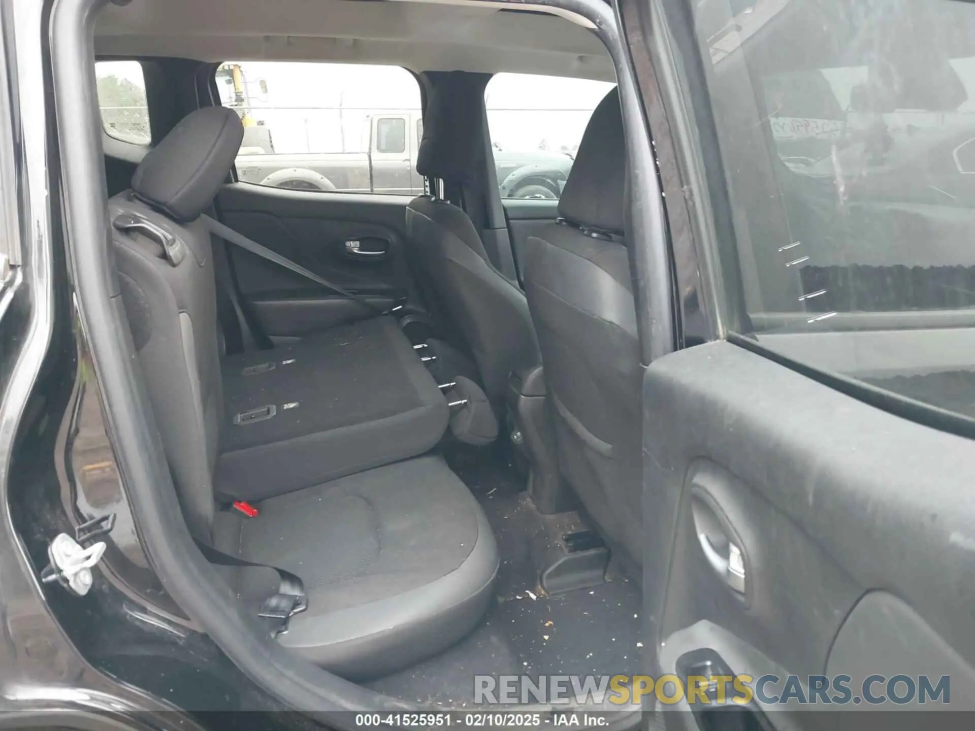 8 Photograph of a damaged car ZACNJABB6LPL74339 JEEP RENEGADE 2020