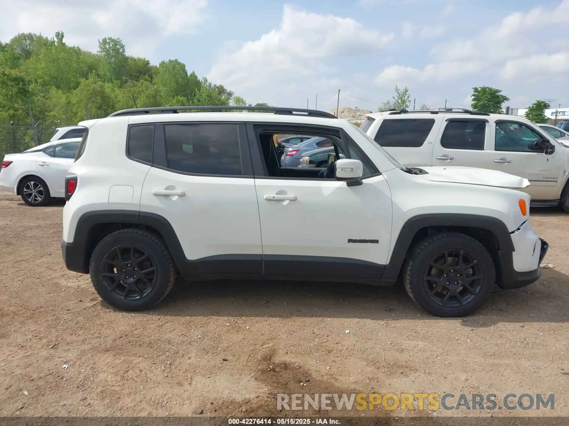 13 Фотография поврежденного автомобиля ZACNJABB7LPL02453 JEEP RENEGADE 2020