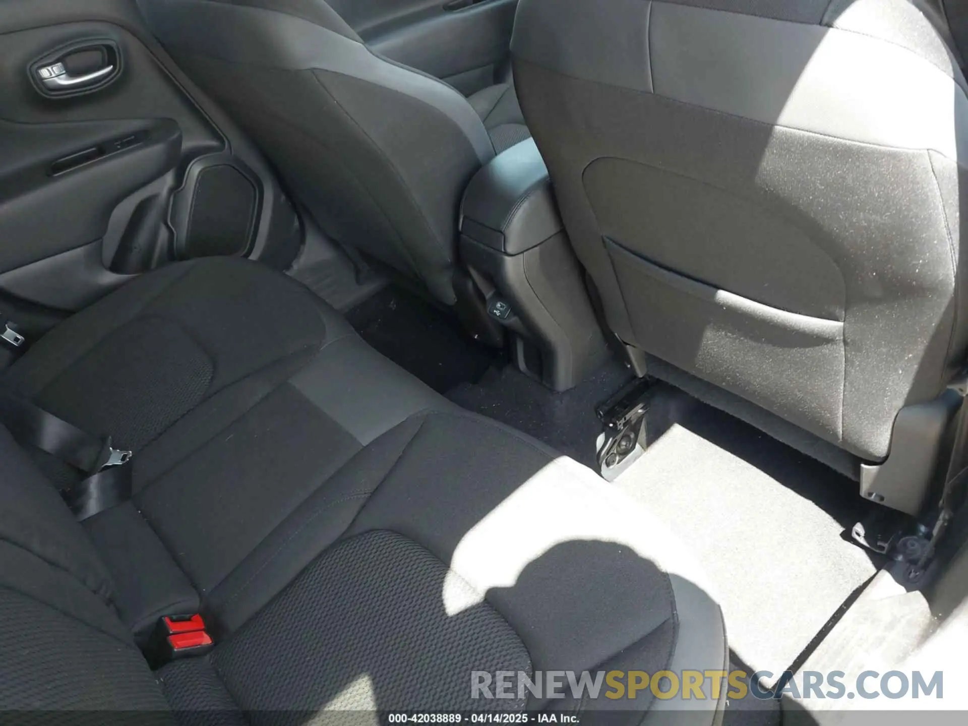 8 Фотография поврежденного автомобиля ZACNJABB7LPL91859 JEEP RENEGADE 2020