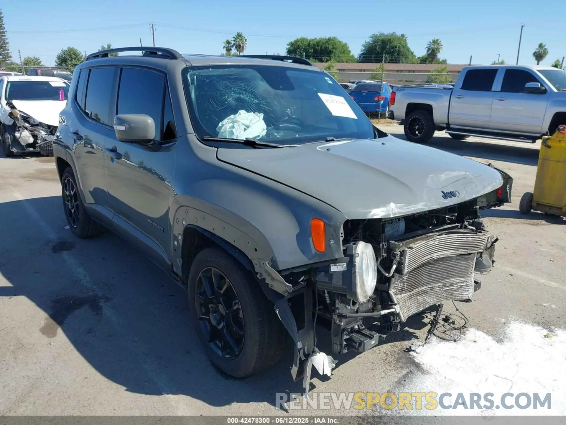 1 Фотография поврежденного автомобиля ZACNJABB8LPL31928 JEEP RENEGADE 2020