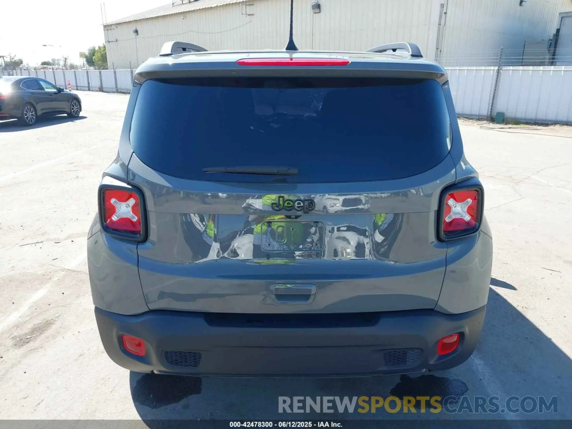 17 Фотография поврежденного автомобиля ZACNJABB8LPL31928 JEEP RENEGADE 2020