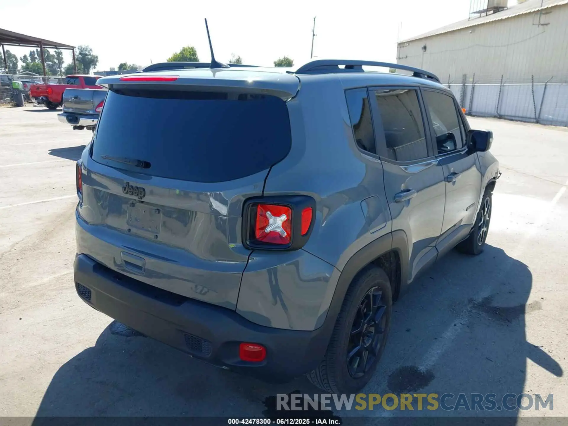 4 Фотография поврежденного автомобиля ZACNJABB8LPL31928 JEEP RENEGADE 2020