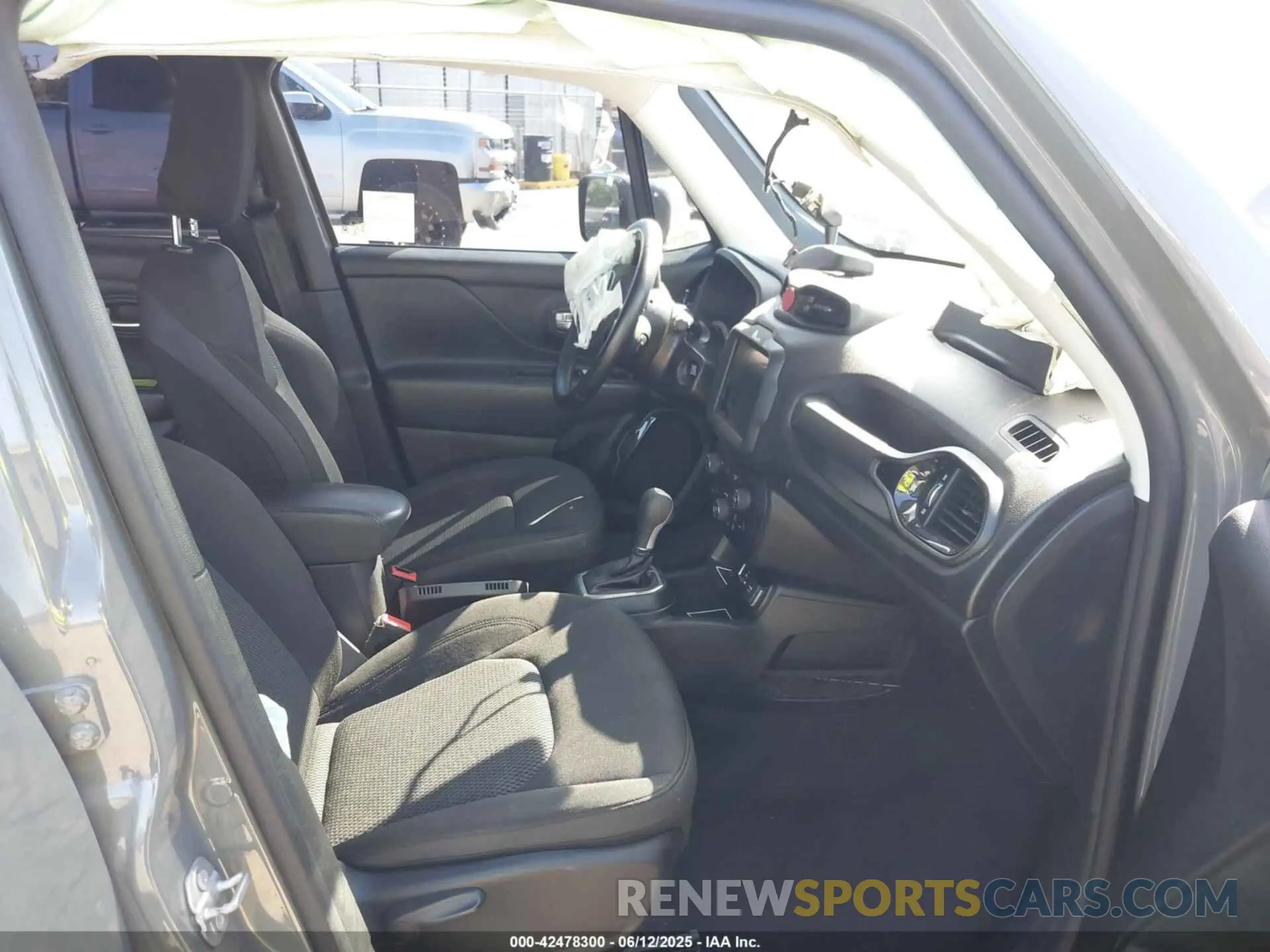 5 Фотография поврежденного автомобиля ZACNJABB8LPL31928 JEEP RENEGADE 2020
