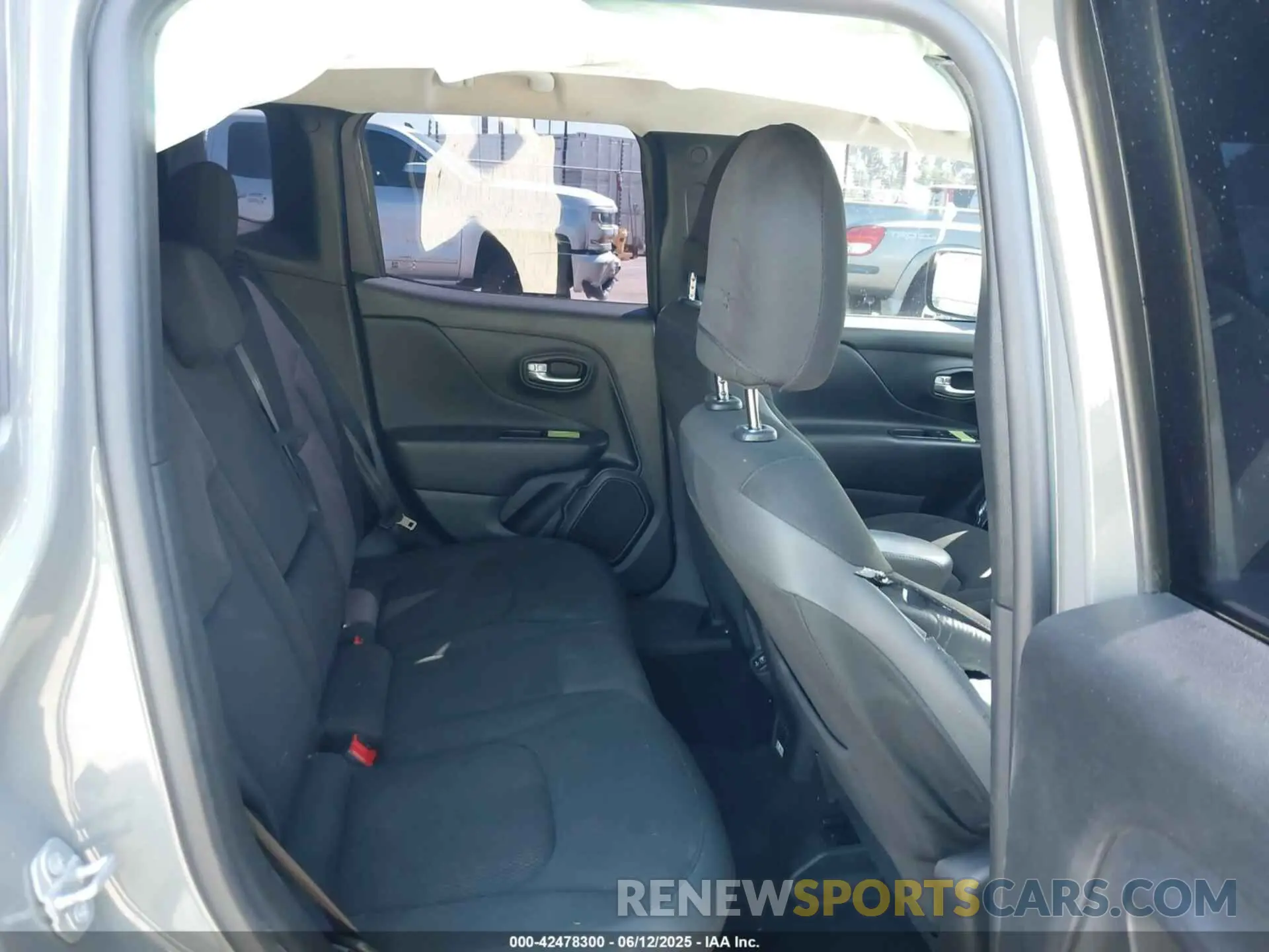 8 Фотография поврежденного автомобиля ZACNJABB8LPL31928 JEEP RENEGADE 2020