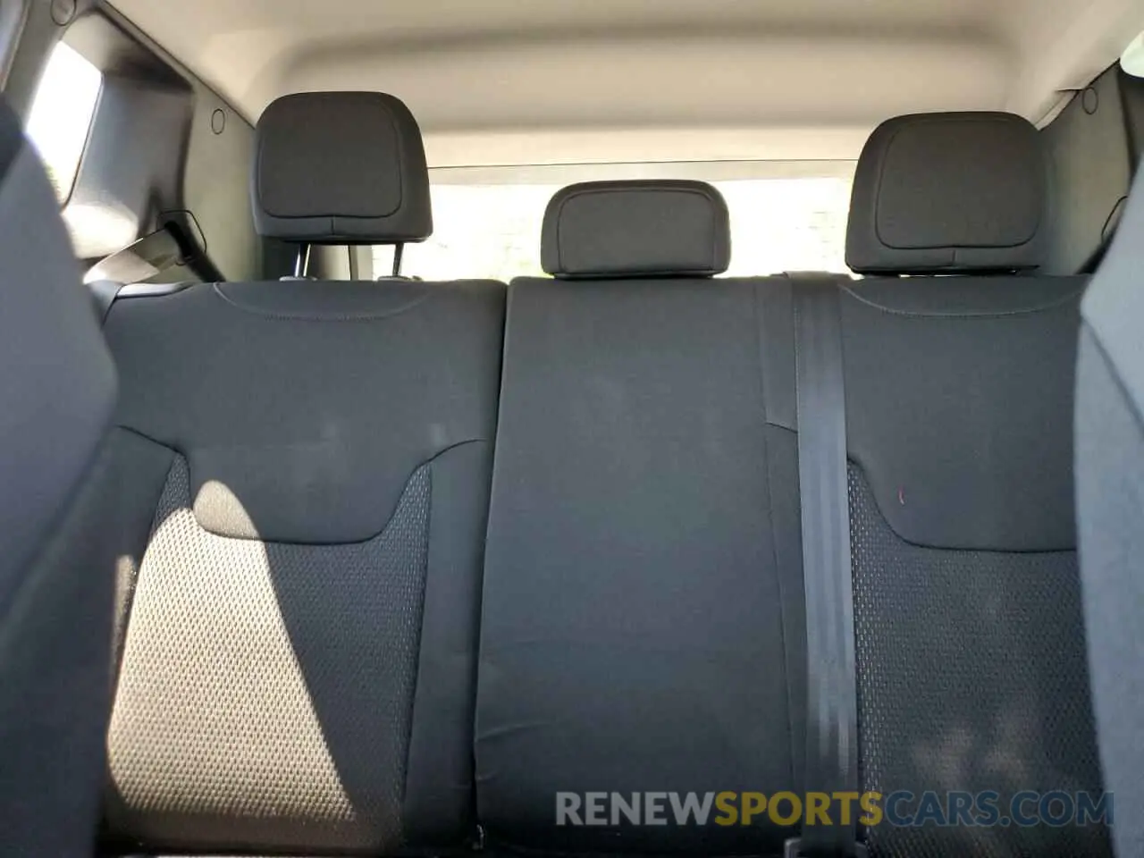10 Фотография поврежденного автомобиля ZACNJABB8LPL75797 JEEP RENEGADE 2020