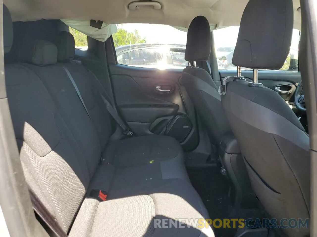 11 Фотография поврежденного автомобиля ZACNJABB8LPL75797 JEEP RENEGADE 2020