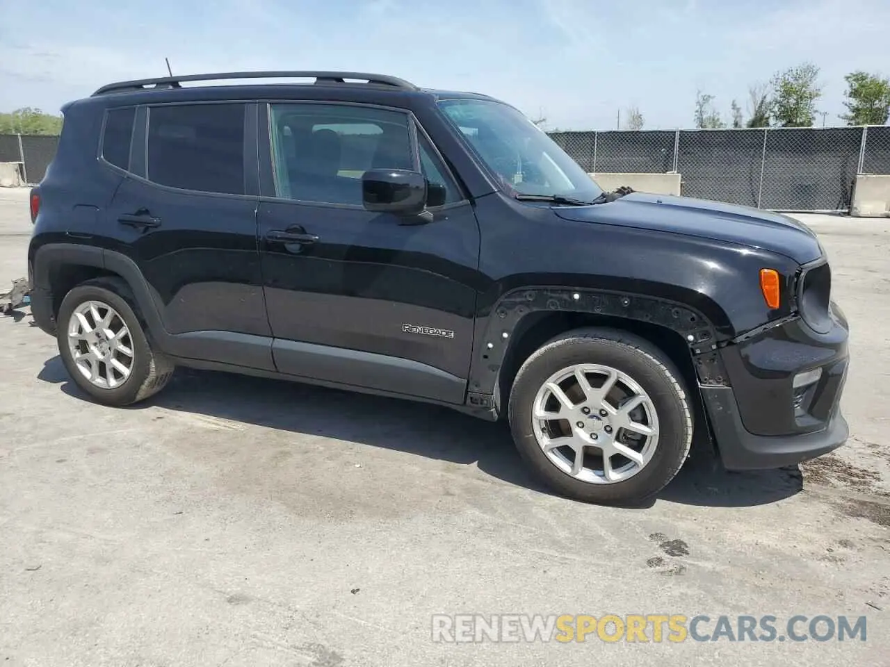 4 Photograph of a damaged car ZACNJABB9LPL65716 JEEP RENEGADE 2020