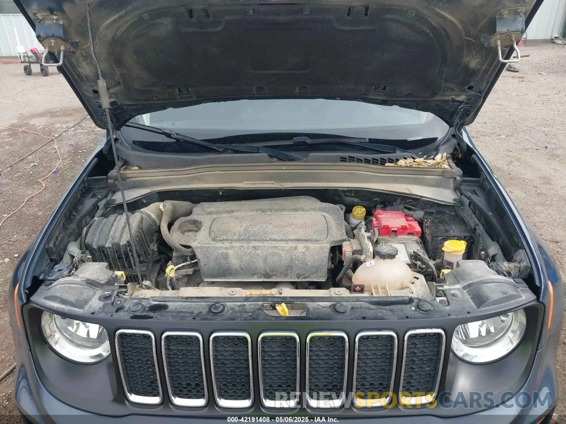 10 Photograph of a damaged car ZACNJBAB0LPL32160 JEEP RENEGADE 2020