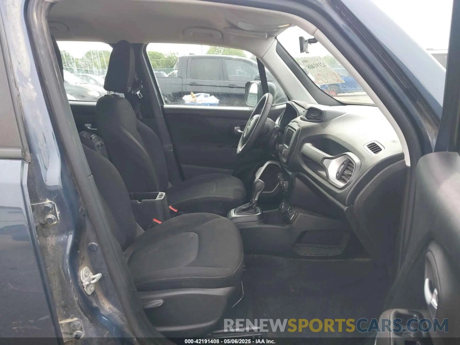 5 Photograph of a damaged car ZACNJBAB0LPL32160 JEEP RENEGADE 2020