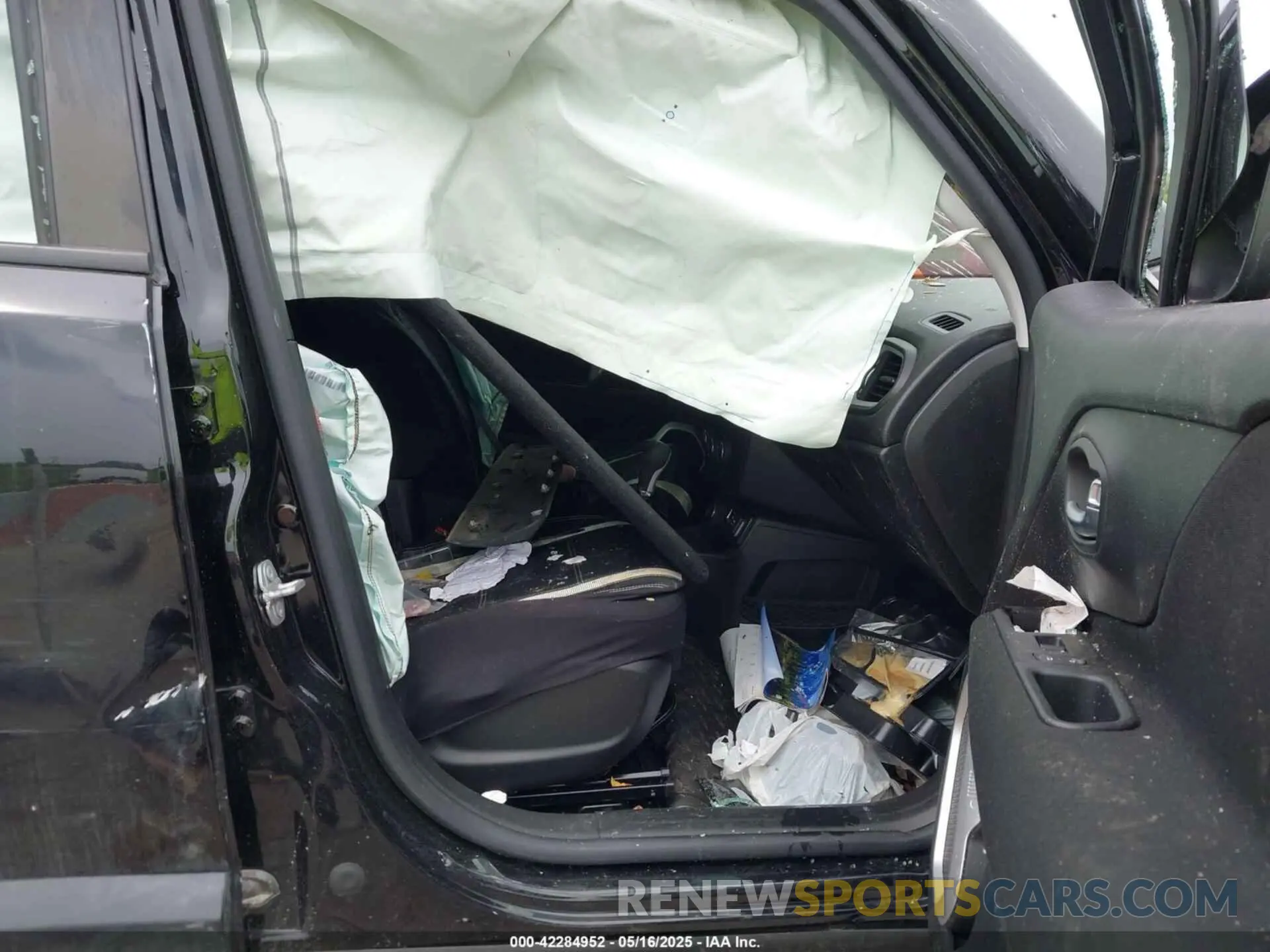 5 Photograph of a damaged car ZACNJBAB1LPL33916 JEEP RENEGADE 2020