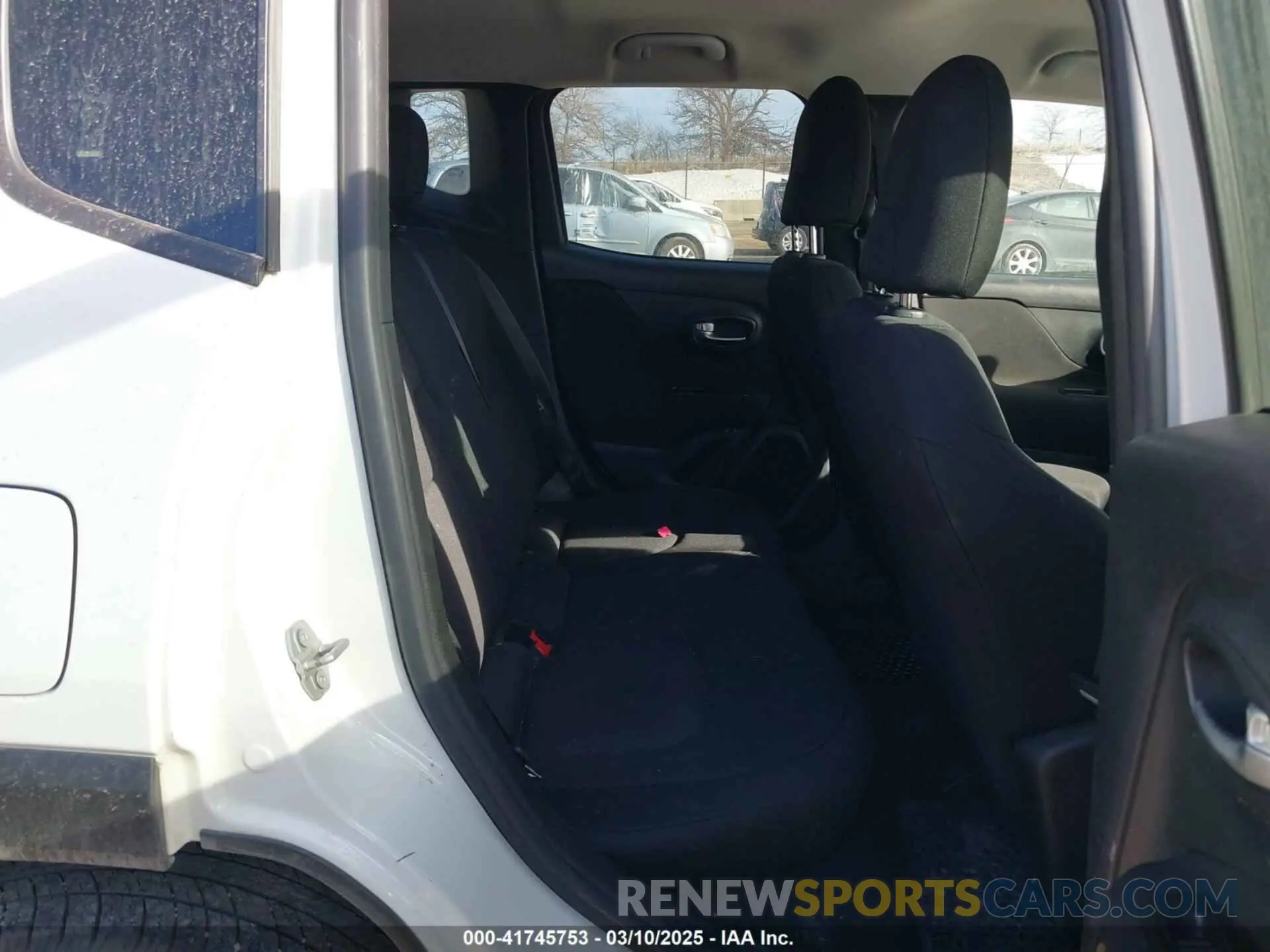 8 Photograph of a damaged car ZACNJBAB2LPL00570 JEEP RENEGADE 2020