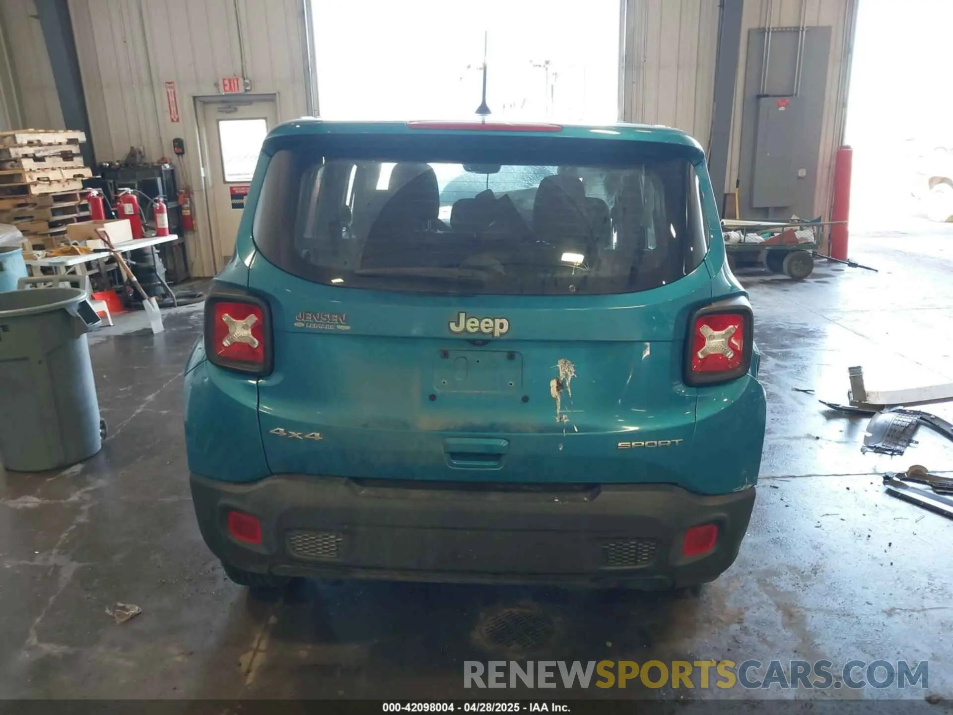 17 Фотография поврежденного автомобиля ZACNJBAB4LPL20755 JEEP RENEGADE 2020