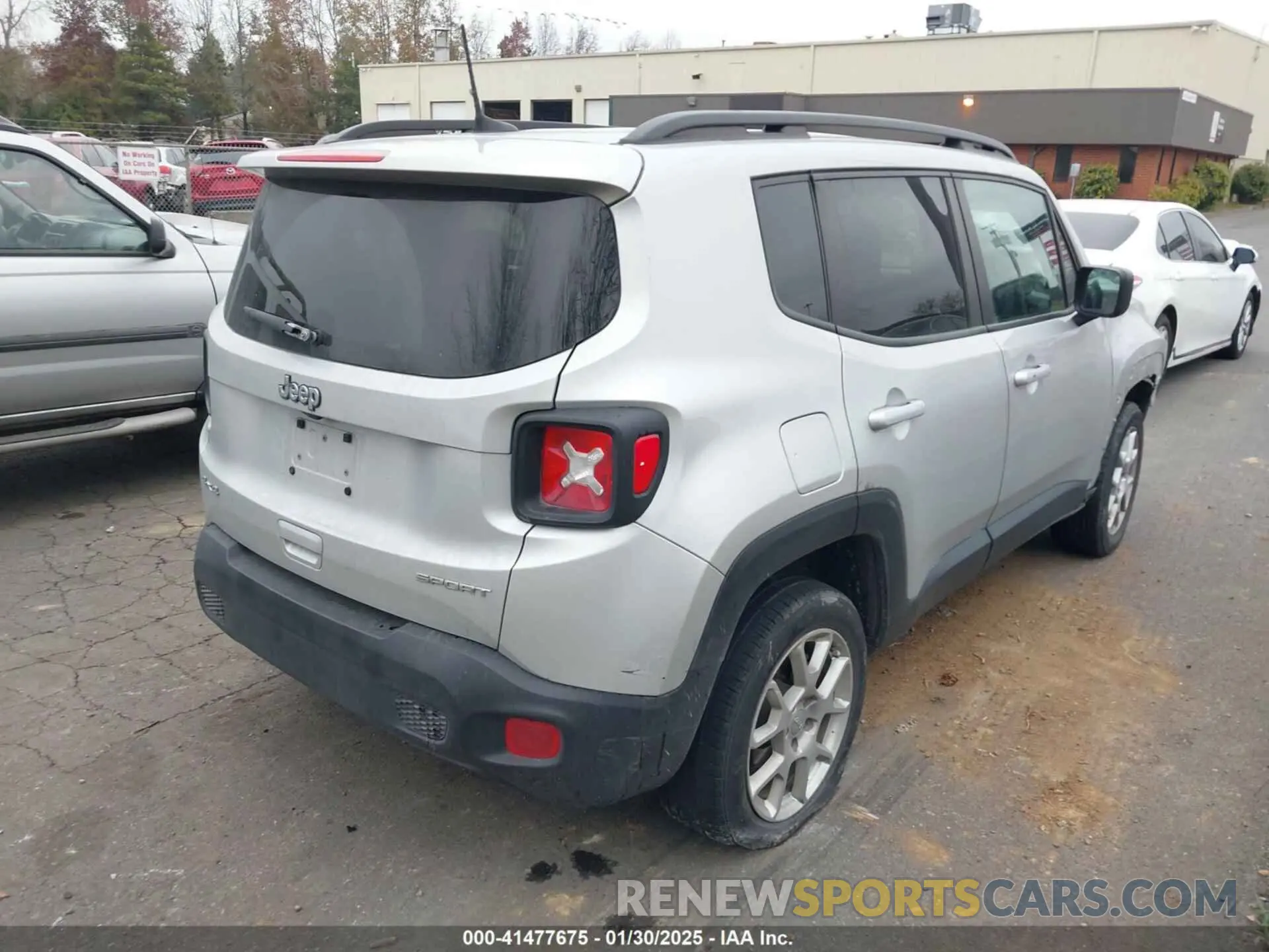 4 Photograph of a damaged car ZACNJBAB8LPL52205 JEEP RENEGADE 2020