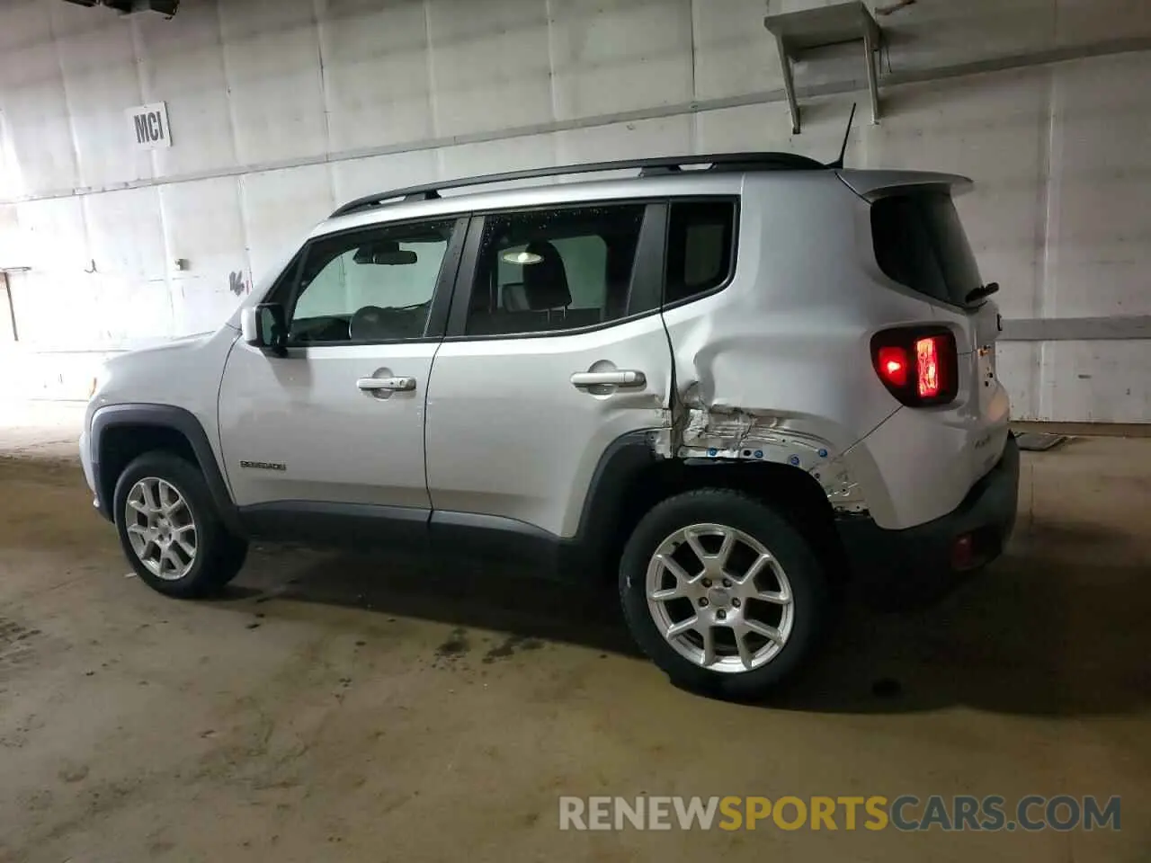 2 Photograph of a damaged car ZACNJBBB5LPL20522 JEEP RENEGADE 2020