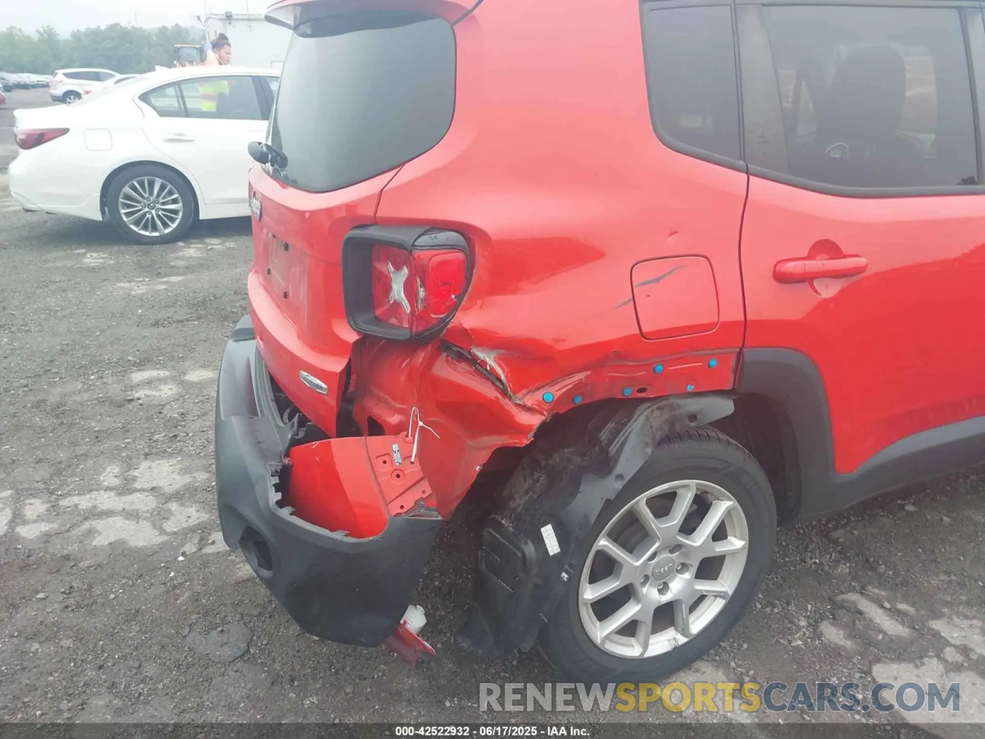 6 Photograph of a damaged car ZACNJBBB7LPL26547 JEEP RENEGADE 2020