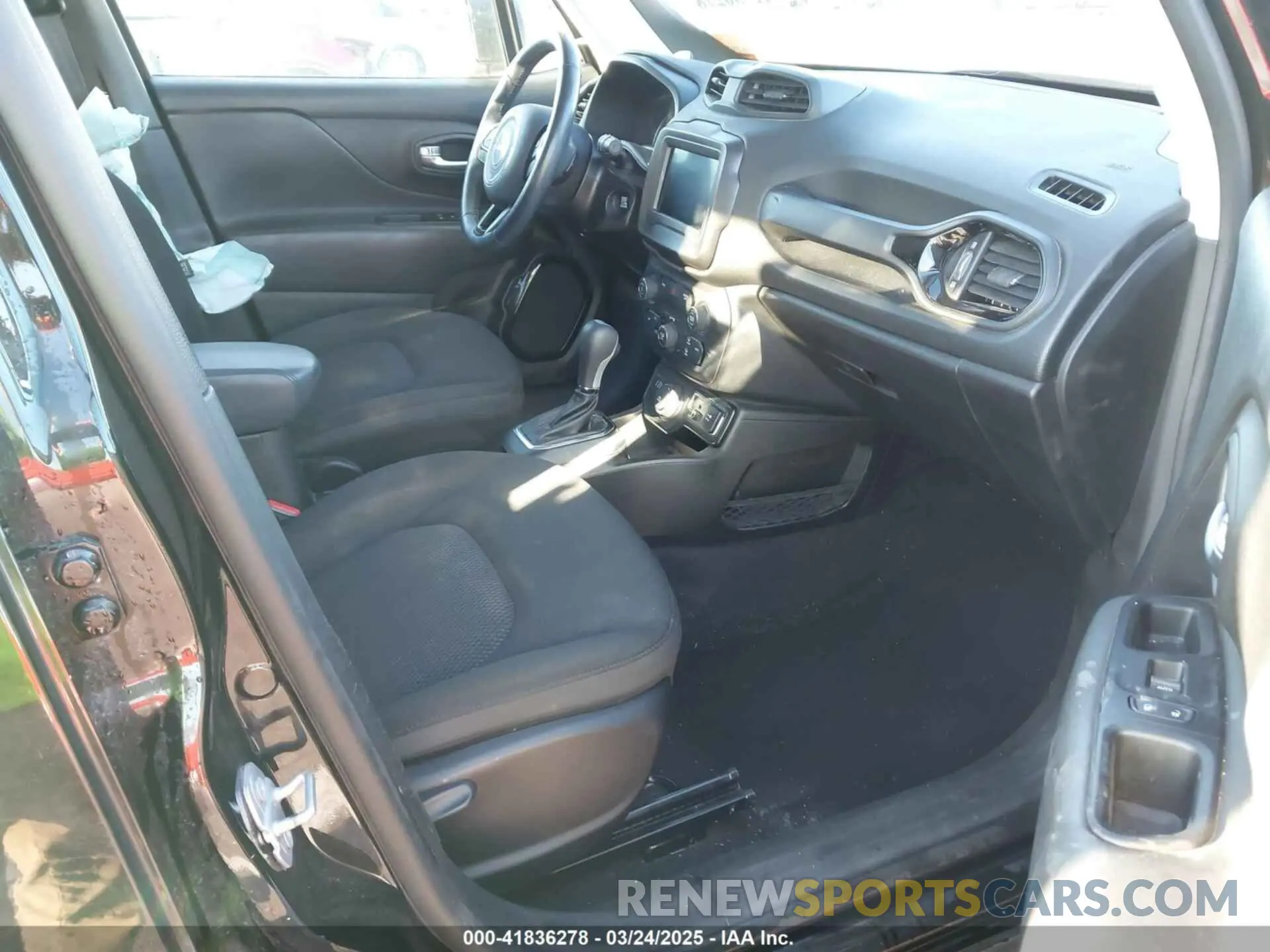 5 Photograph of a damaged car ZACNJBBB9LPL96907 JEEP RENEGADE 2020