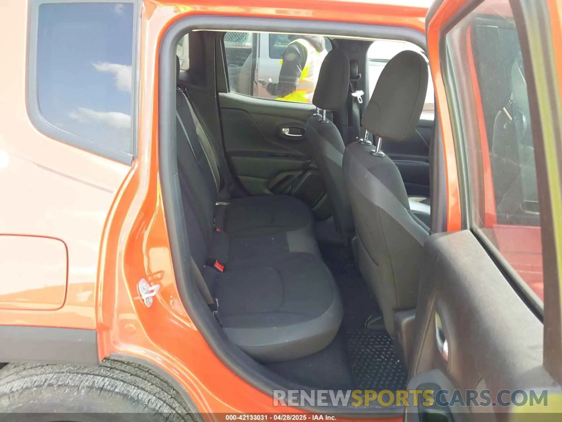 8 Photograph of a damaged car ZACNJBBBXLPL91196 JEEP RENEGADE 2020