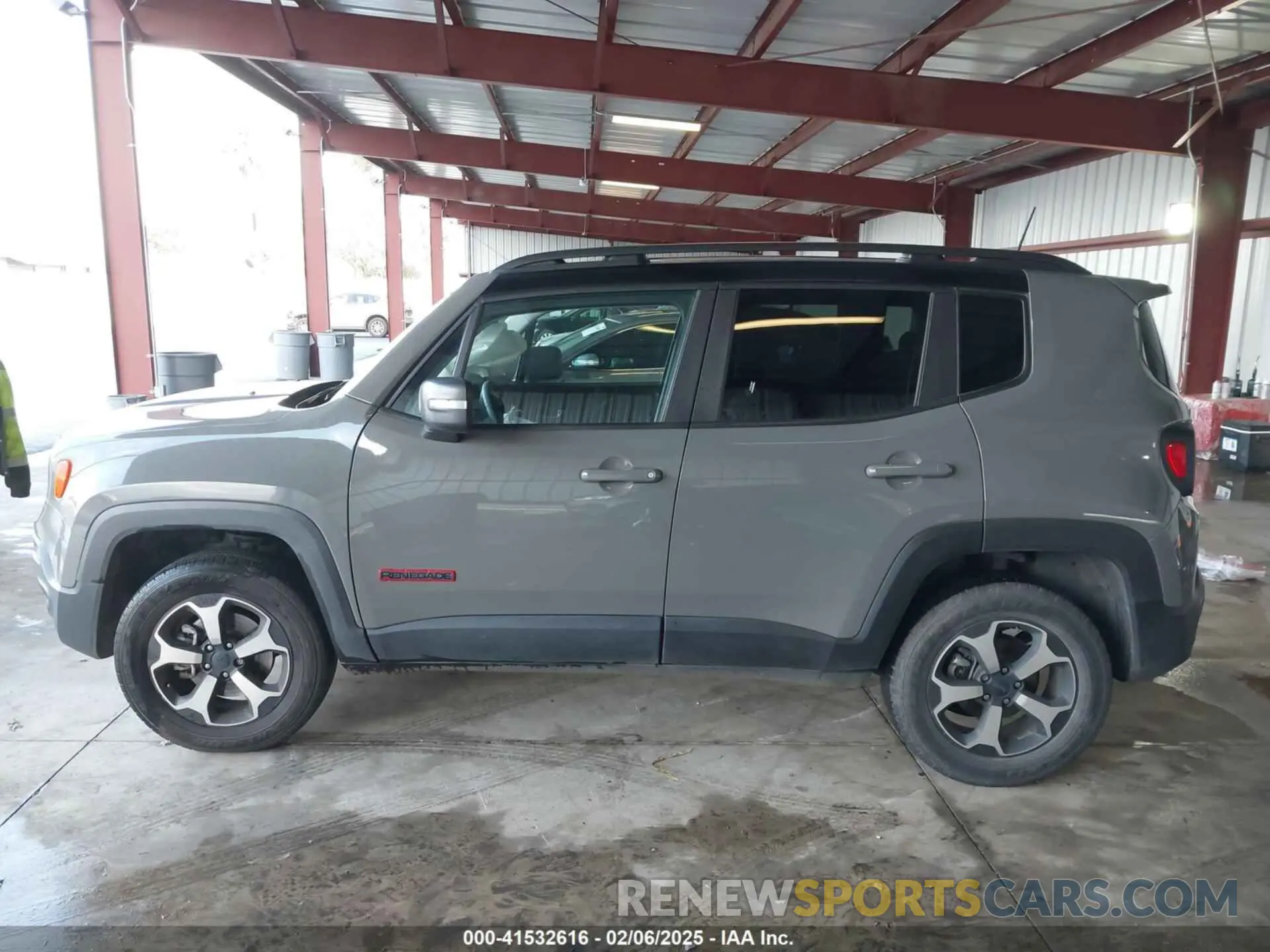 14 Photograph of a damaged car ZACNJBC14LPL92575 JEEP RENEGADE 2020