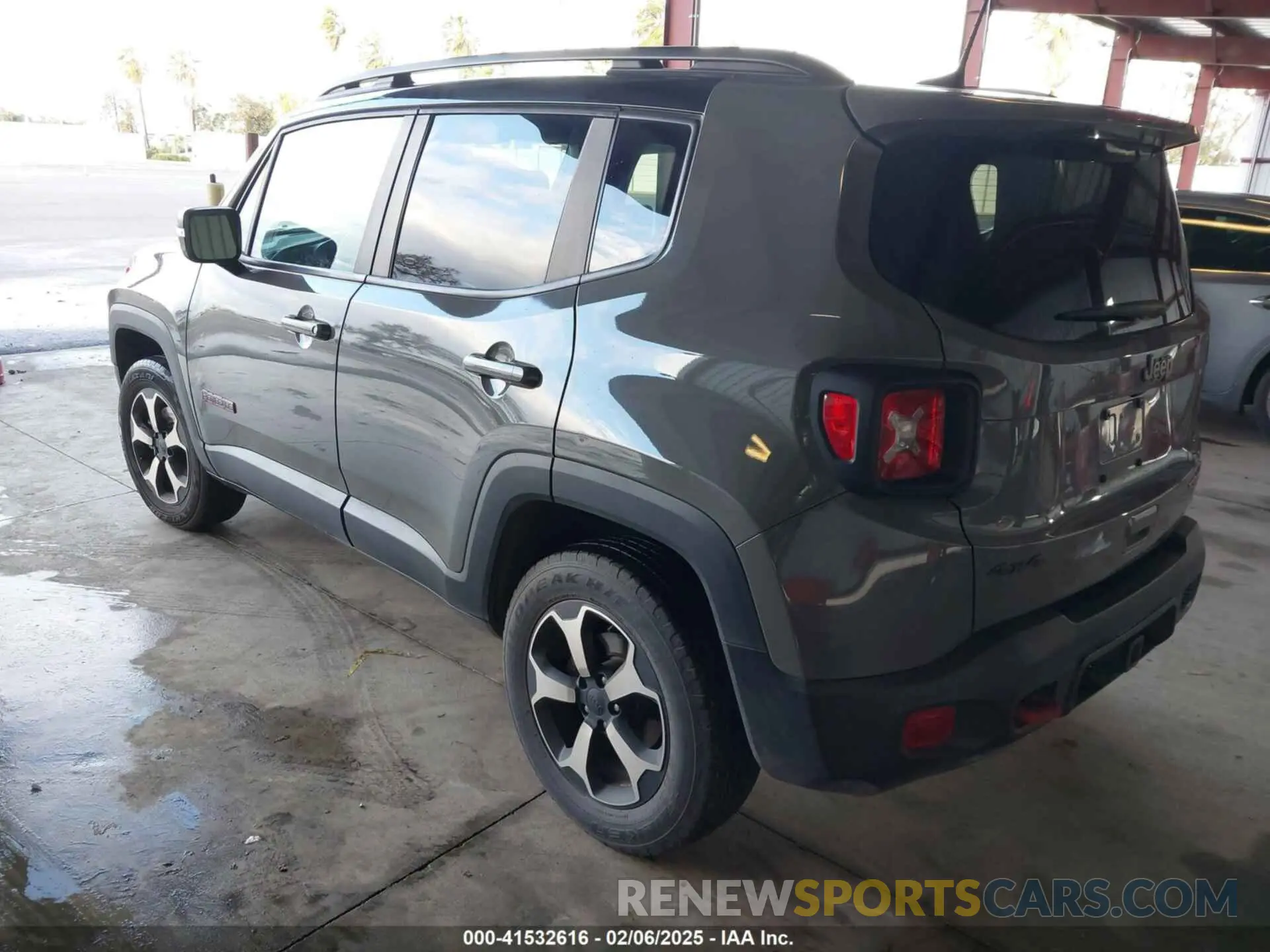 3 Photograph of a damaged car ZACNJBC14LPL92575 JEEP RENEGADE 2020