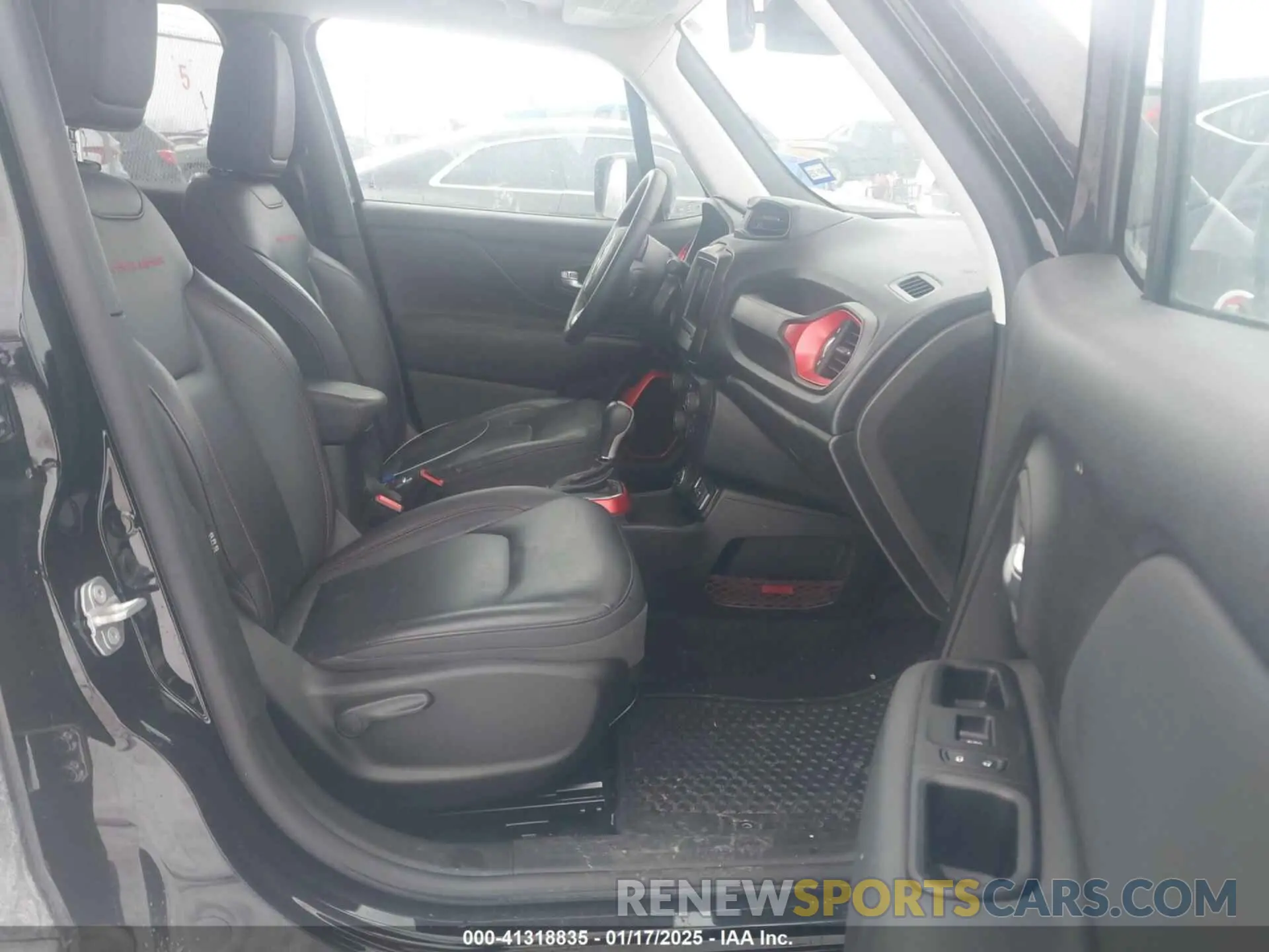 5 Photograph of a damaged car ZACNJBC16LPL35469 JEEP RENEGADE 2020