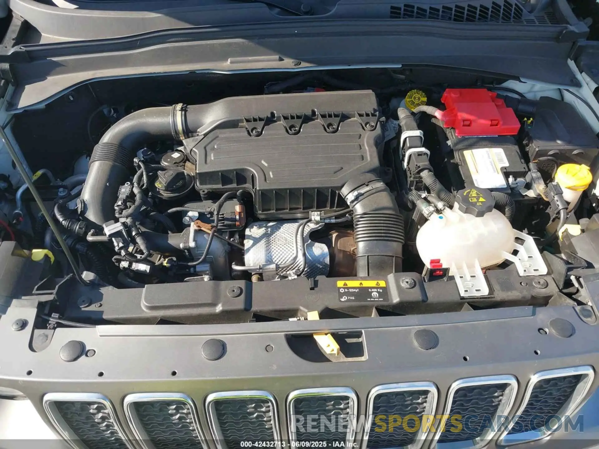 10 Photograph of a damaged car ZACNJBD14LPL93837 JEEP RENEGADE 2020