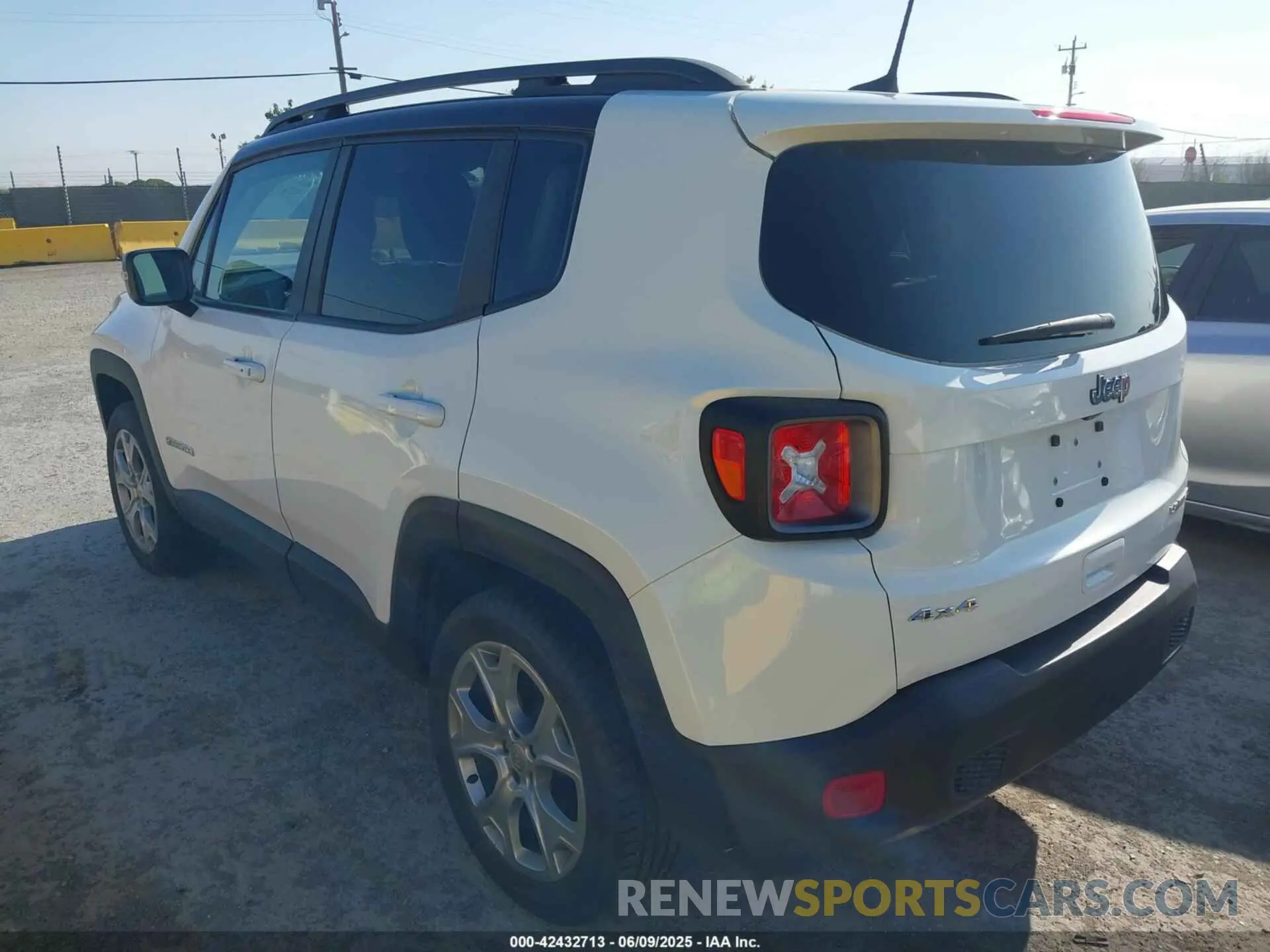 3 Photograph of a damaged car ZACNJBD14LPL93837 JEEP RENEGADE 2020