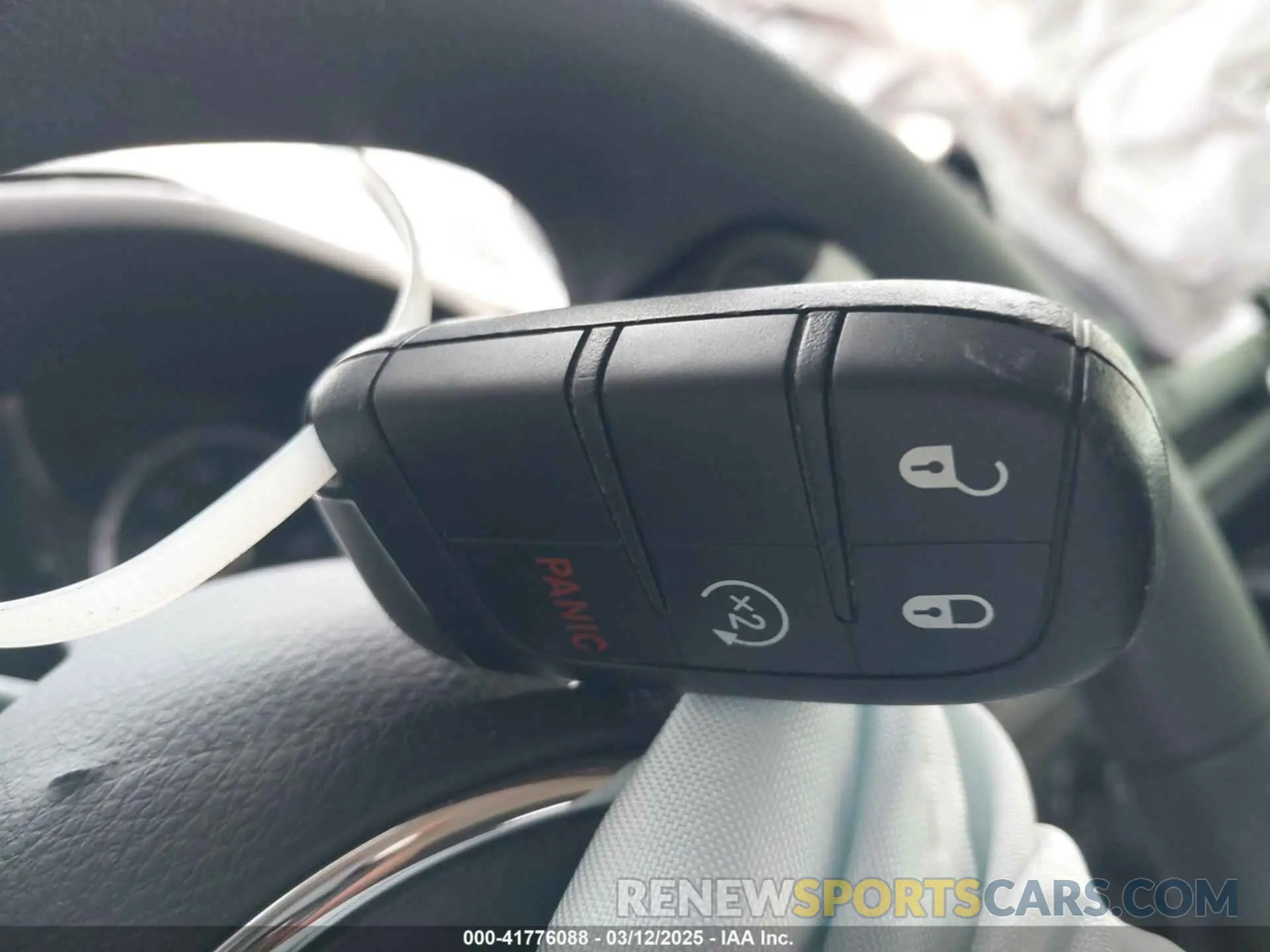 11 Фотография поврежденного автомобиля ZACNJCAB0MPM32217 JEEP RENEGADE 2021