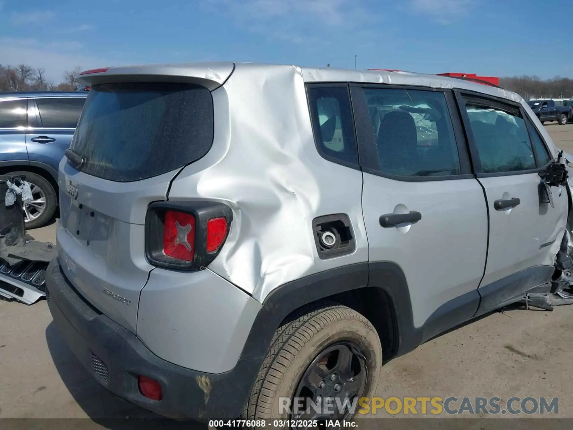 17 Фотография поврежденного автомобиля ZACNJCAB0MPM32217 JEEP RENEGADE 2021