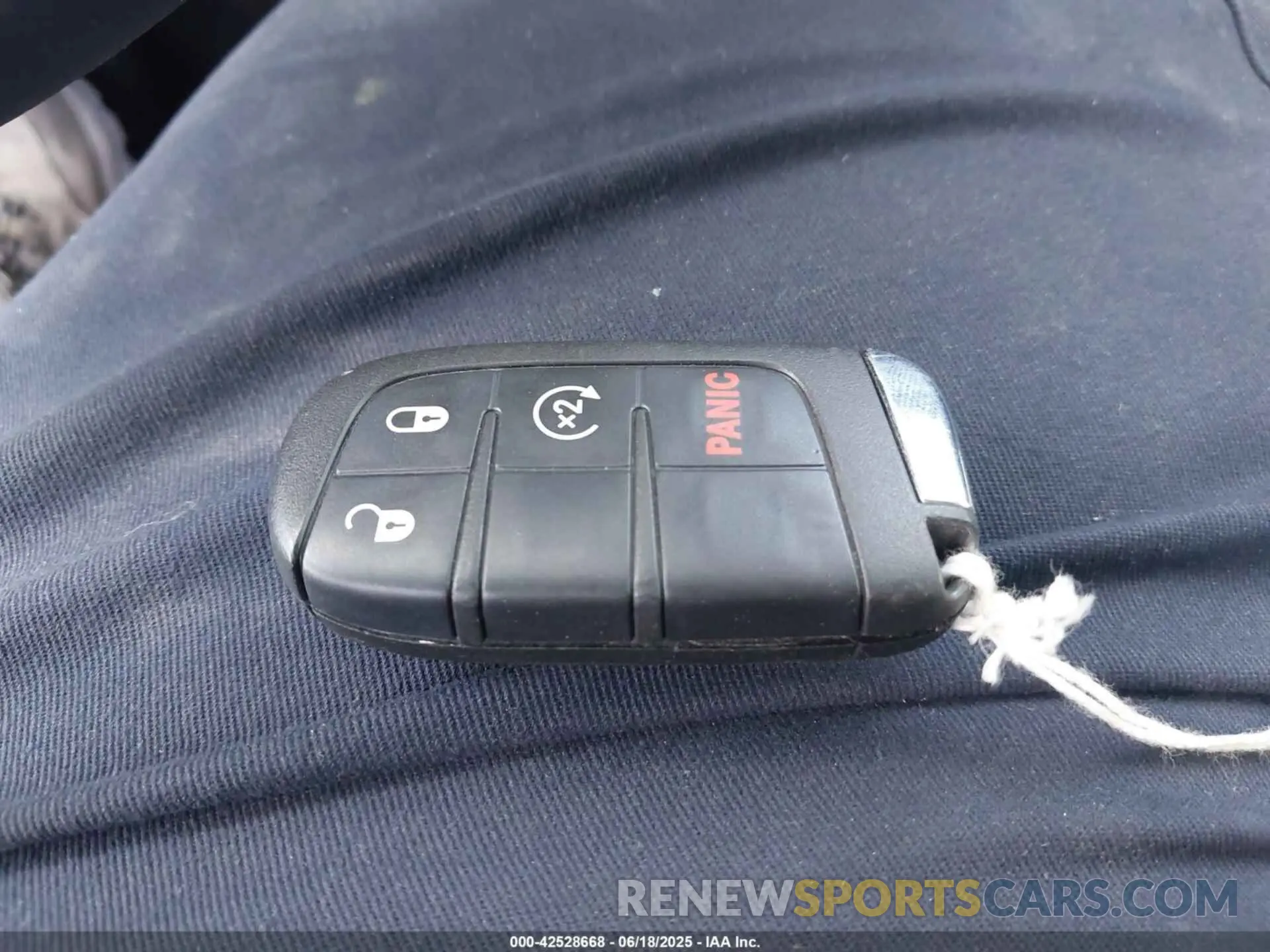 11 Фотография поврежденного автомобиля ZACNJCAB1MPM80678 JEEP RENEGADE 2021