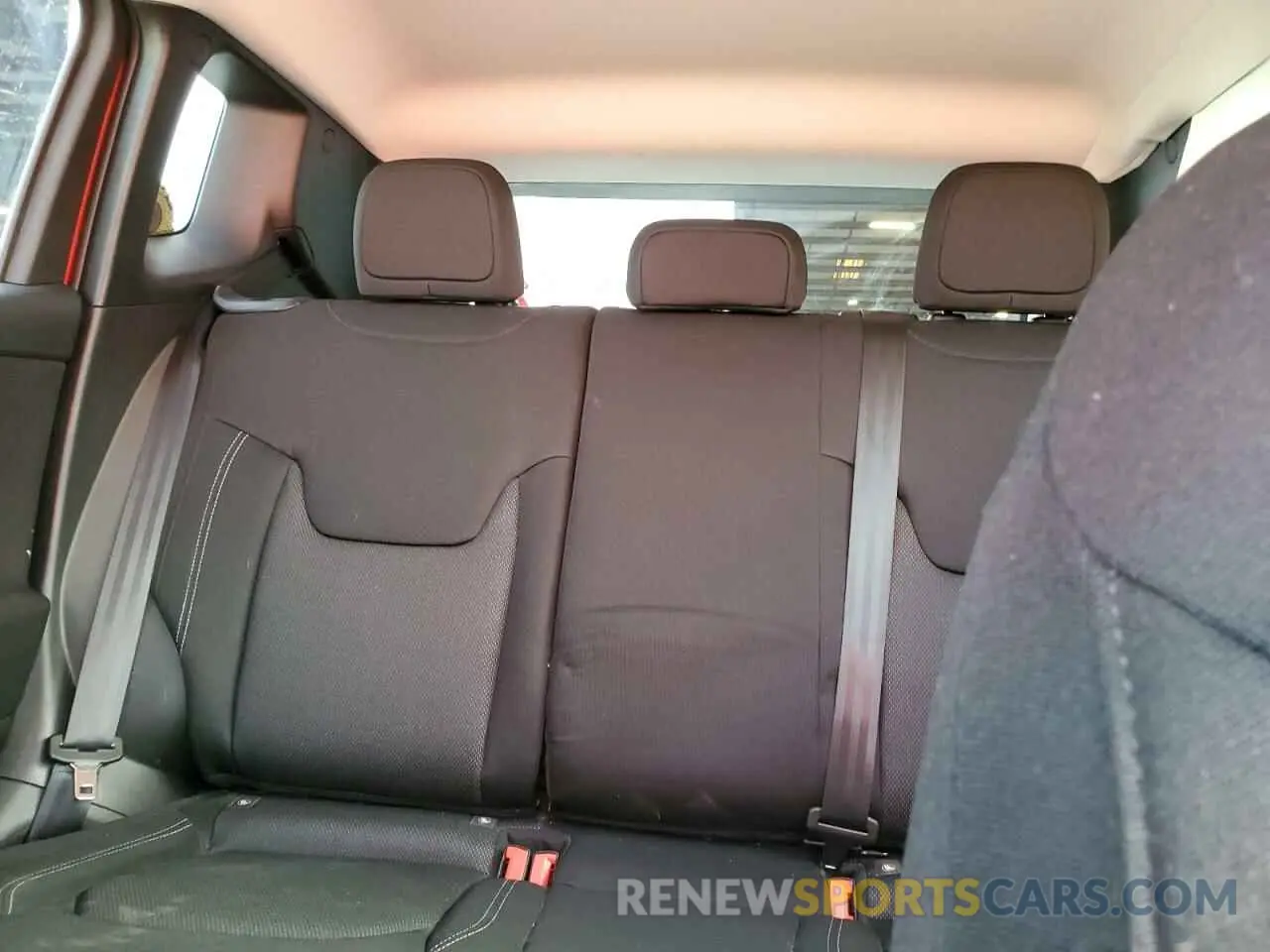 10 Photograph of a damaged car ZACNJCAB2MPM71178 JEEP RENEGADE 2021