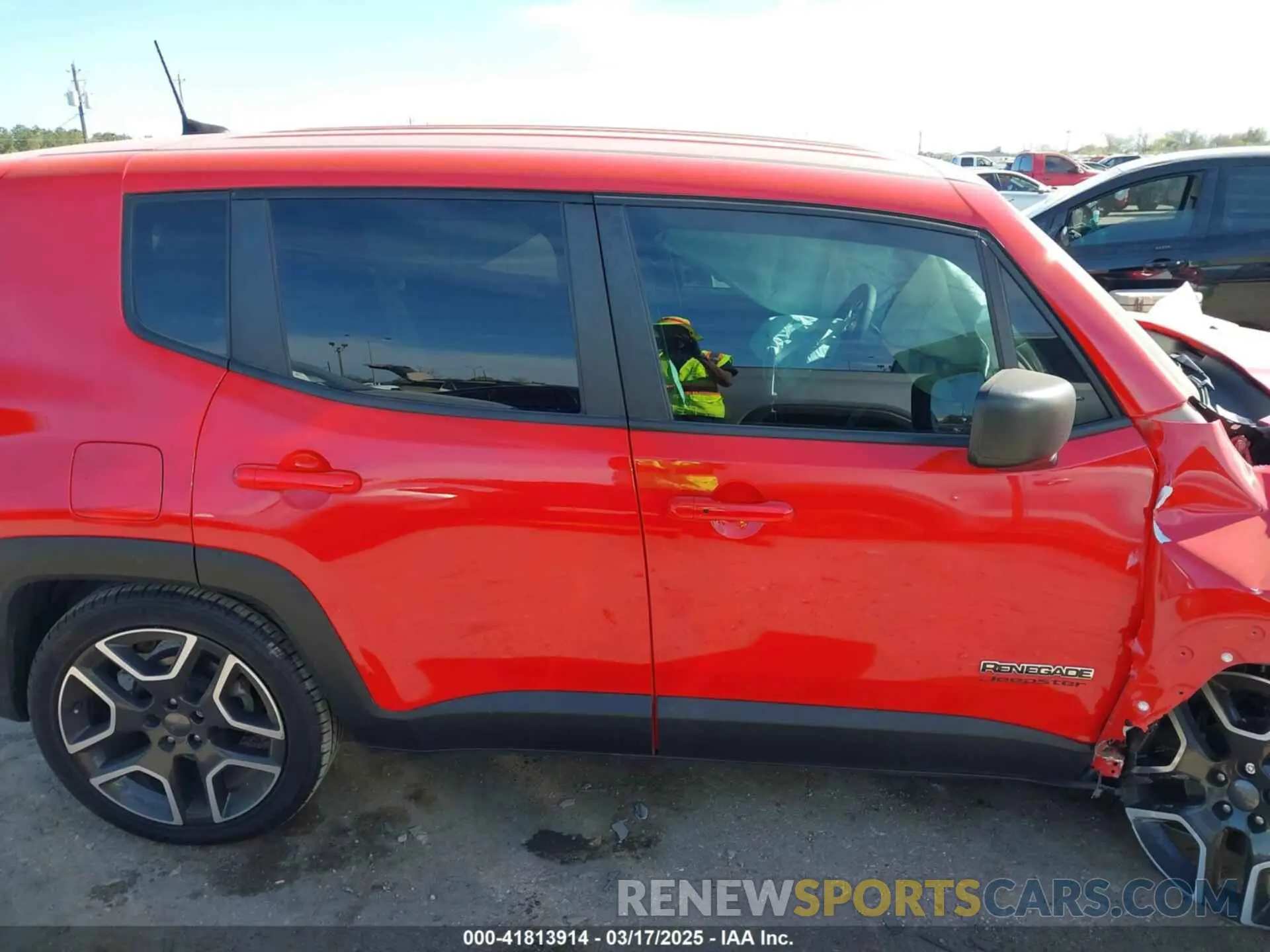 13 Фотография поврежденного автомобиля ZACNJCAB8MPM72920 JEEP RENEGADE 2021