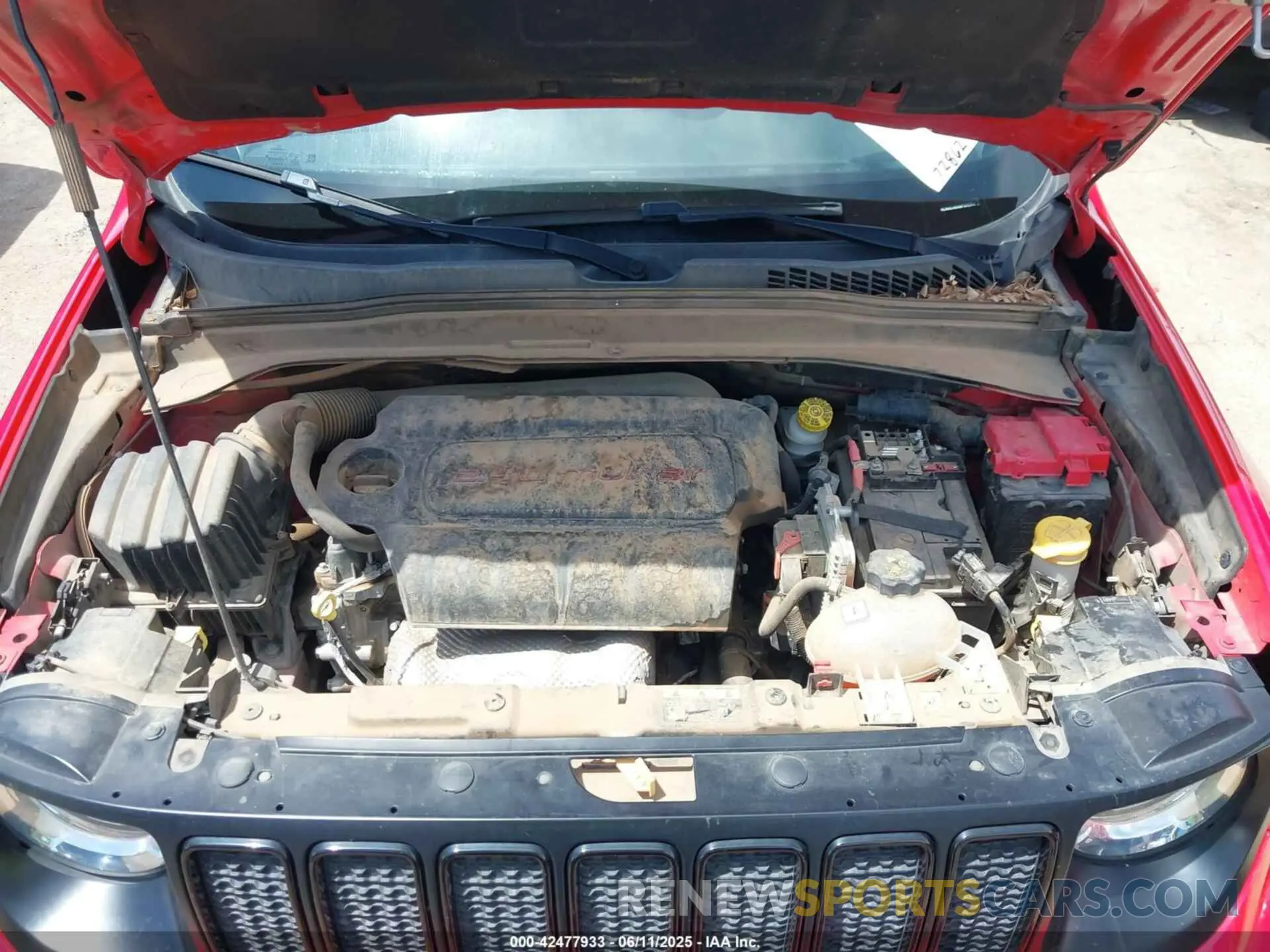 10 Photograph of a damaged car ZACNJCABXMPM46982 JEEP RENEGADE 2021