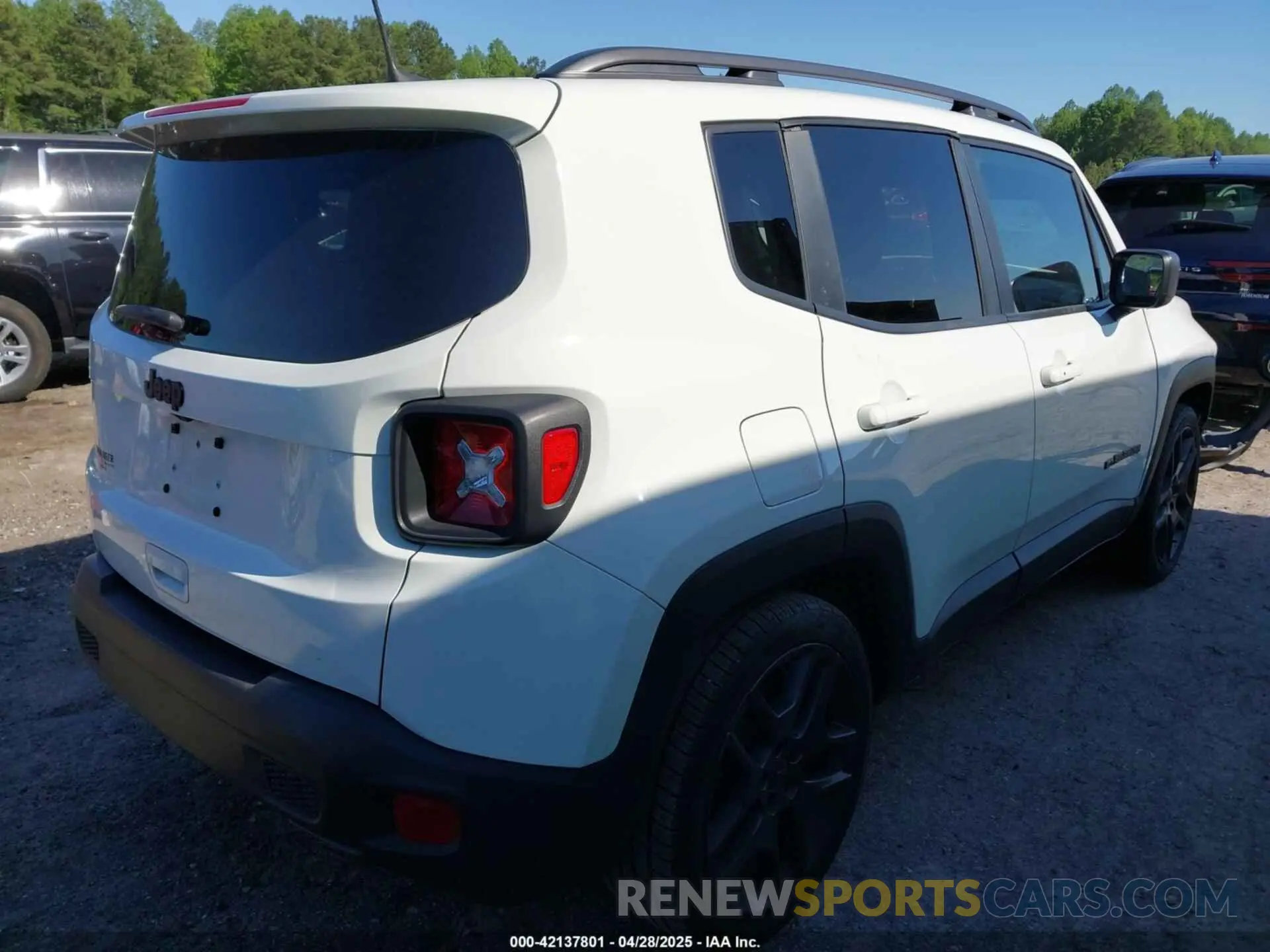 4 Photograph of a damaged car ZACNJCBB0MPM69573 JEEP RENEGADE 2021