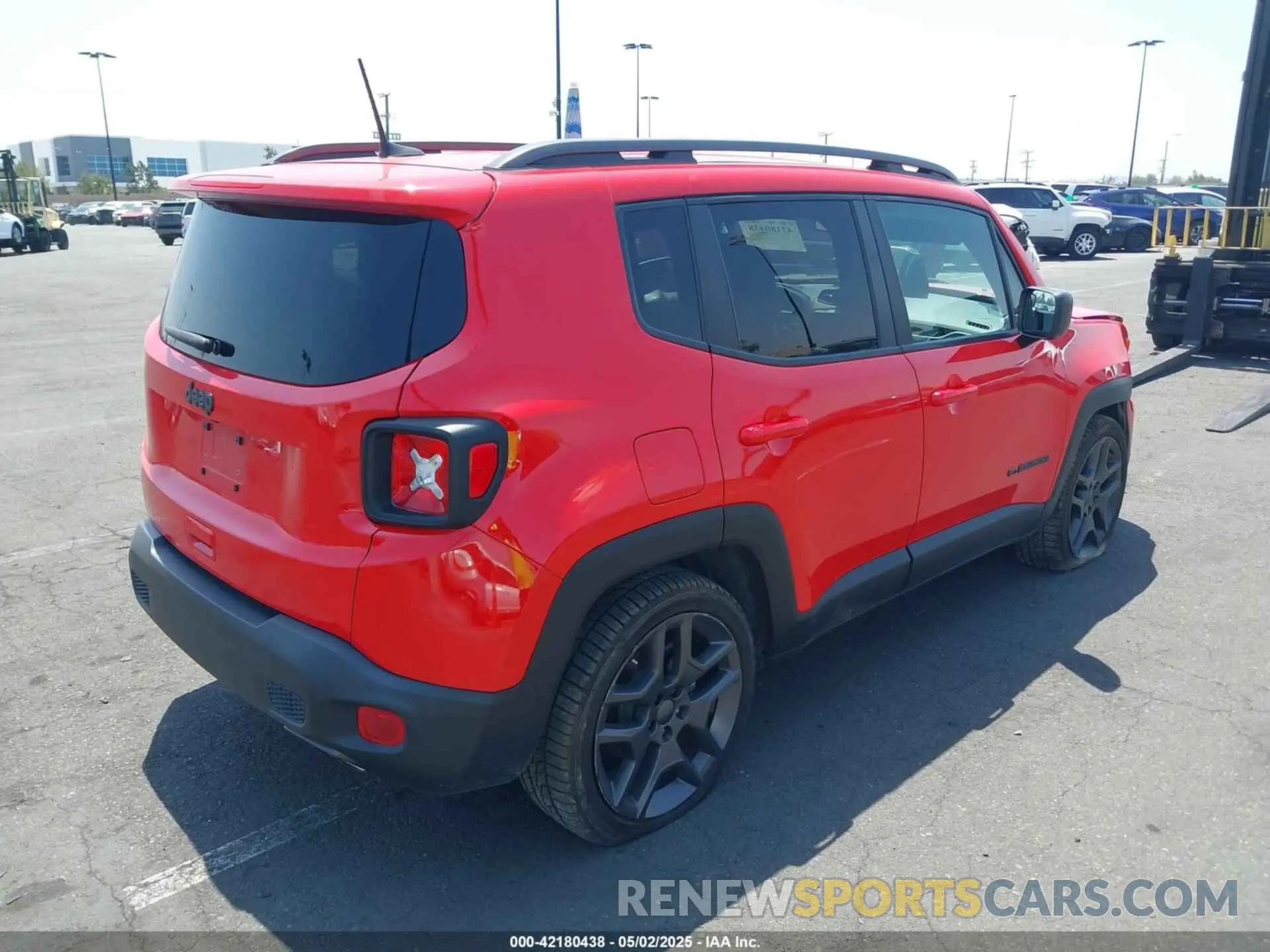 4 Photograph of a damaged car ZACNJCBB4MPM32798 JEEP RENEGADE 2021