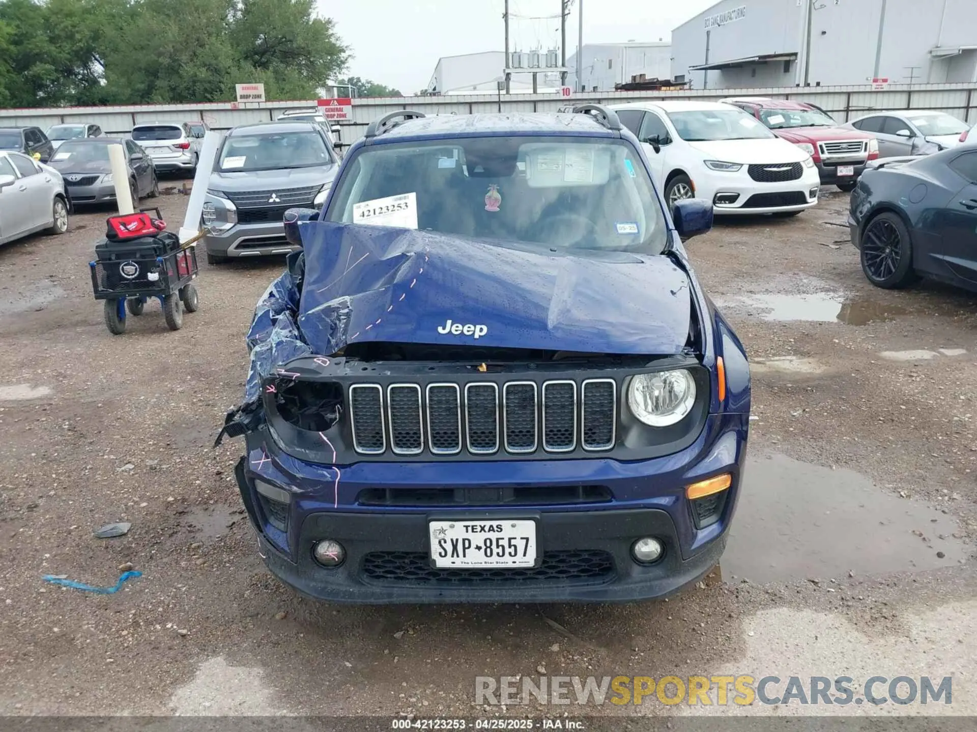 12 Photograph of a damaged car ZACNJCBB8MPM36868 JEEP RENEGADE 2021