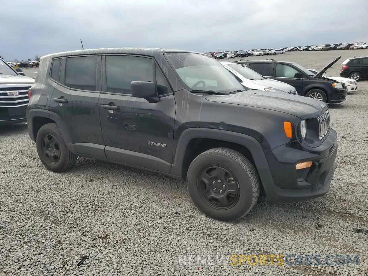 4 Photograph of a damaged car ZACNJDAB4MPM38964 JEEP RENEGADE 2021