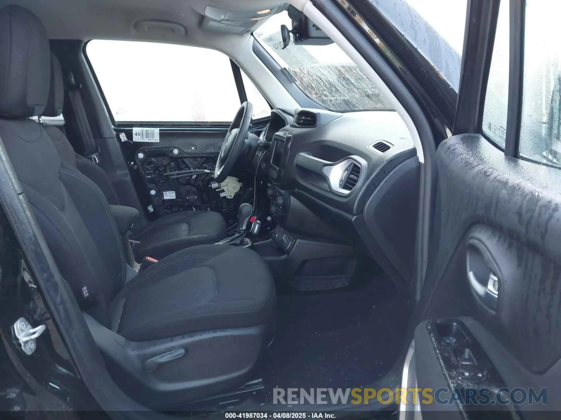5 Photograph of a damaged car ZACNJDAB6MPN26057 JEEP RENEGADE 2021