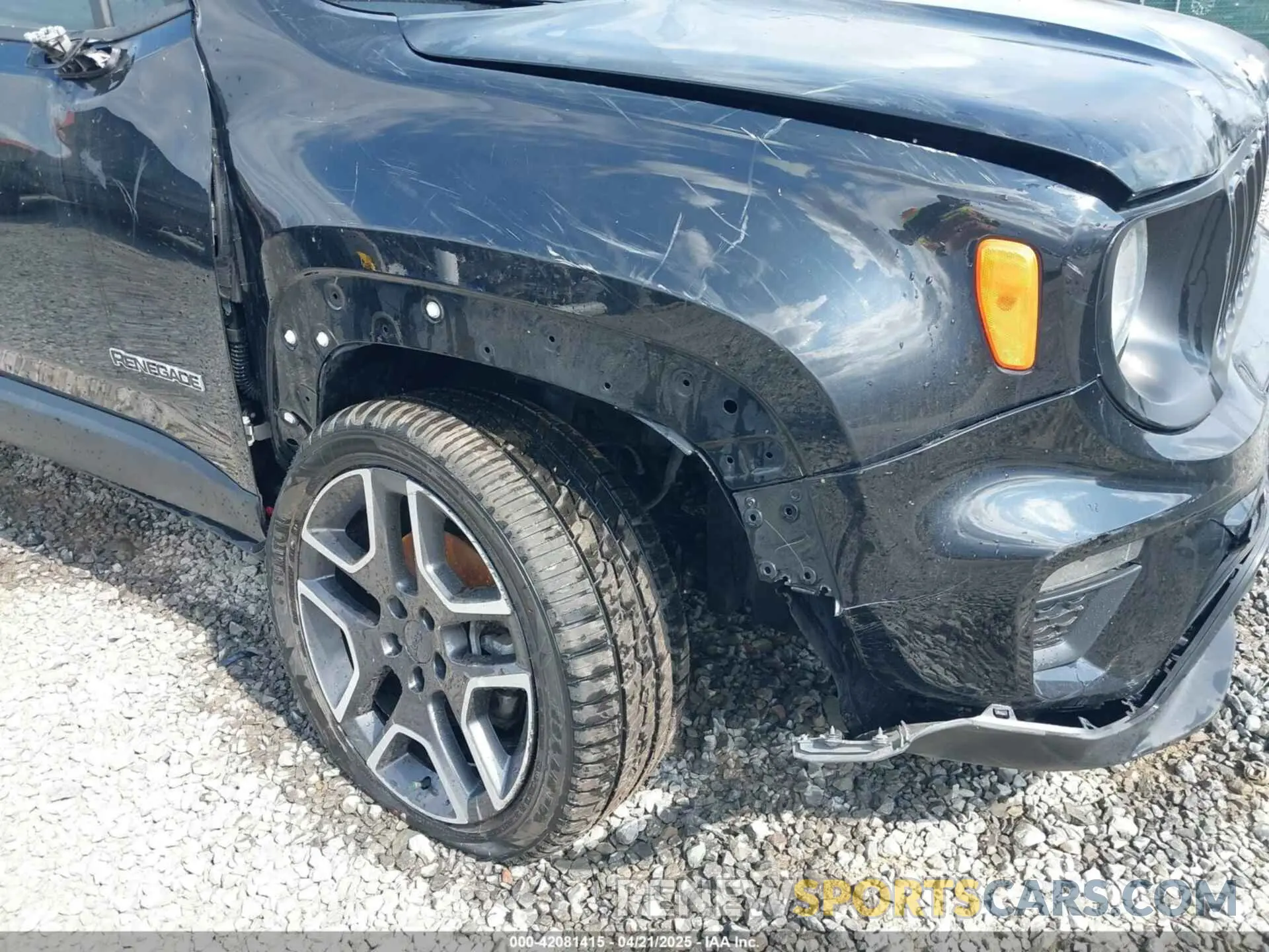 12 Photograph of a damaged car ZACNJDAB7MPM31877 JEEP RENEGADE 2021
